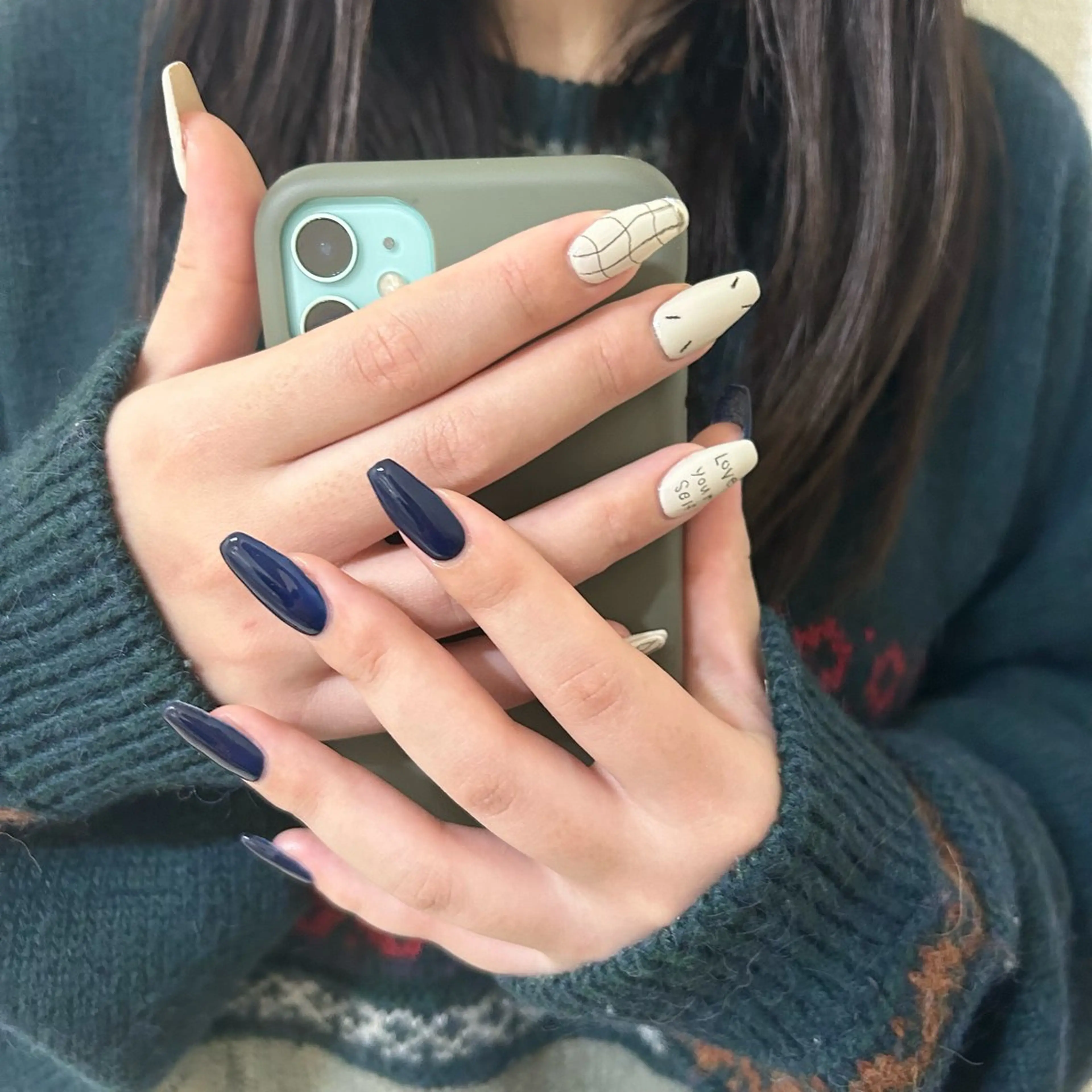 ネイル ブルー フットネイル ジェルネイル キラキラネイル 韓国ネイル RooM -mizuki-のネイルデザイン