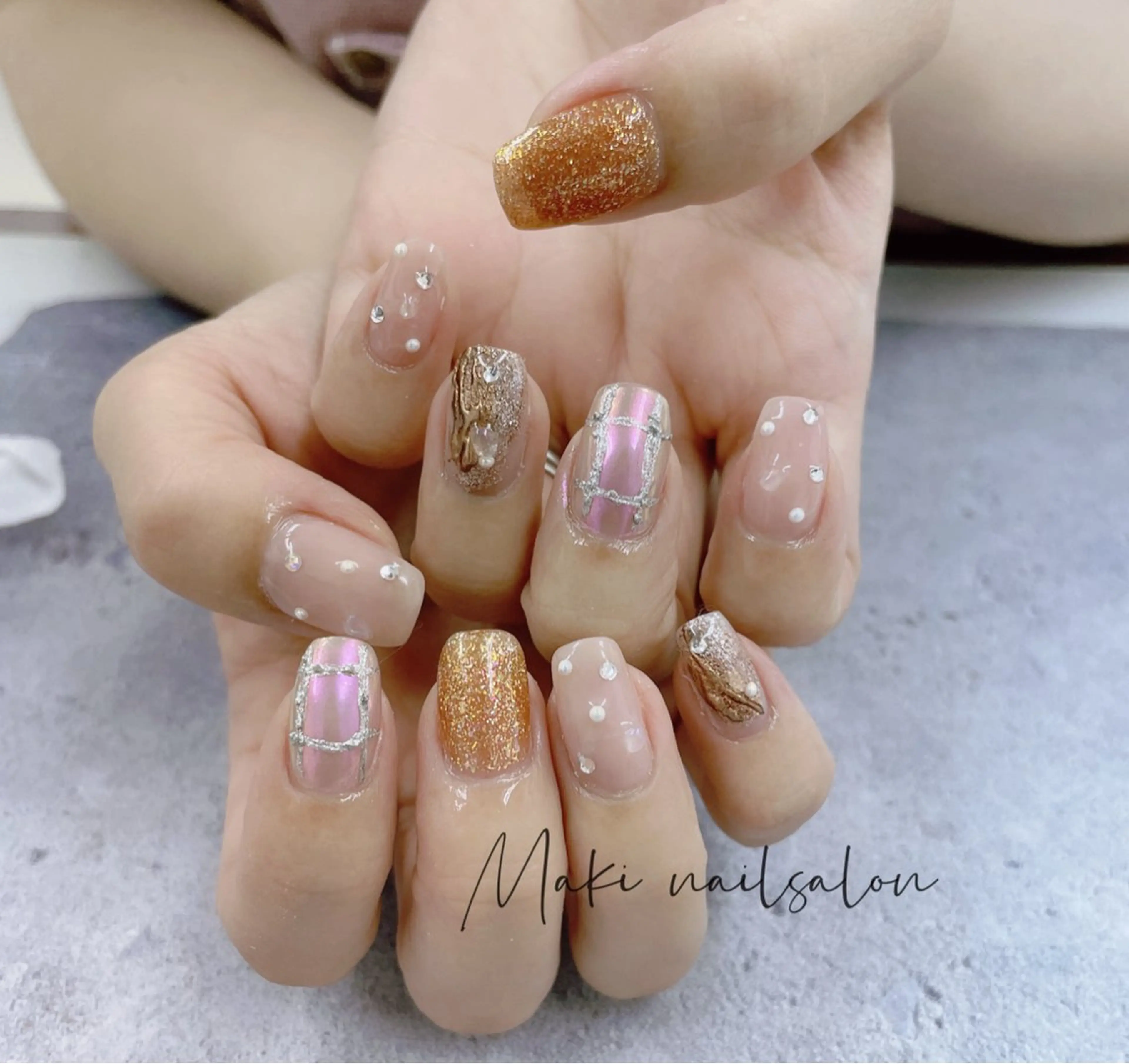 ネイル ハンドネイル マキ ネイルサロンのネイルデザイン
