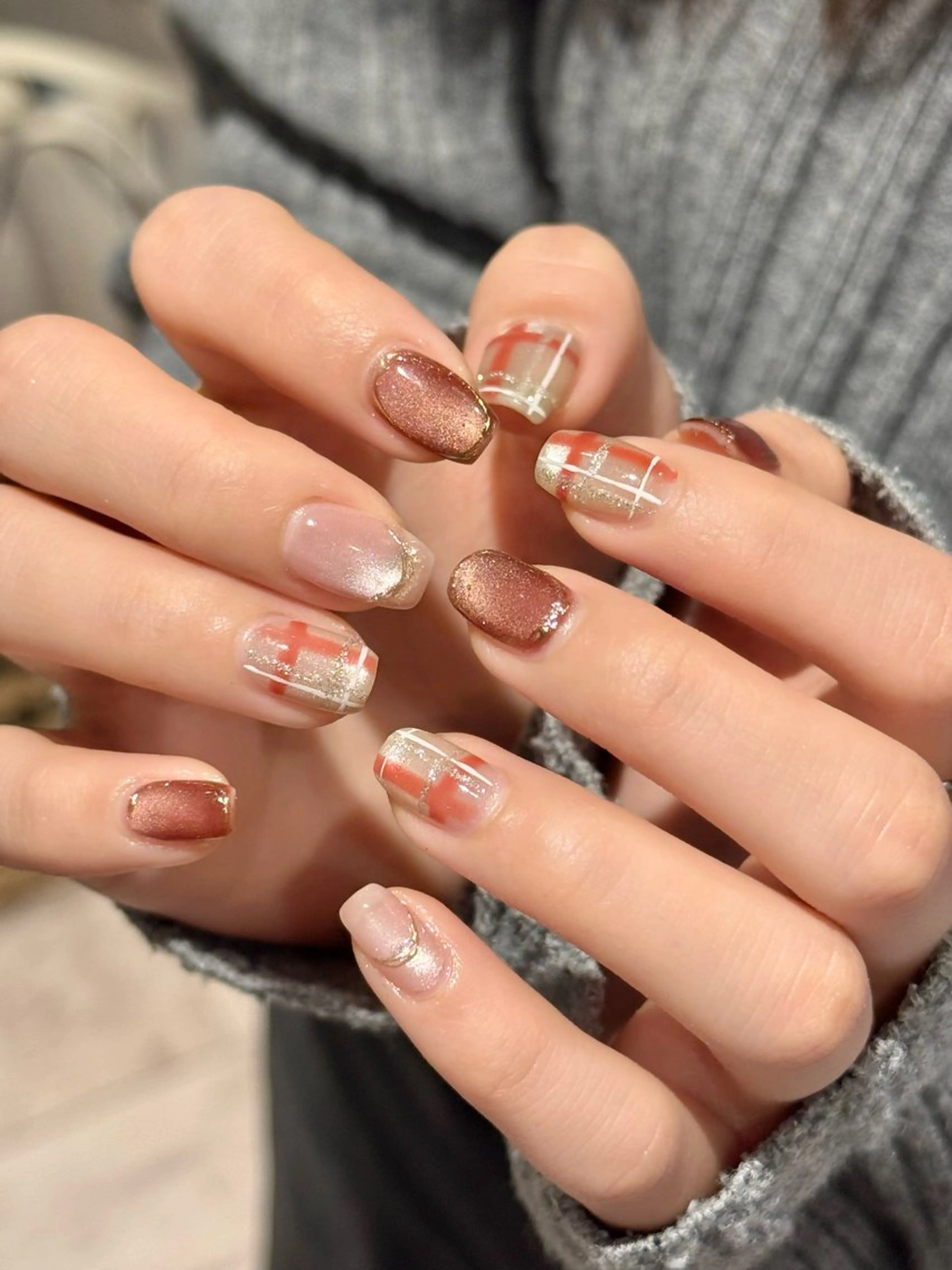 ネイル ボルドー マグネットネイル 冬ネイル クリスマス 【 enn 】 Uzuka Yukaのネイルデザイン