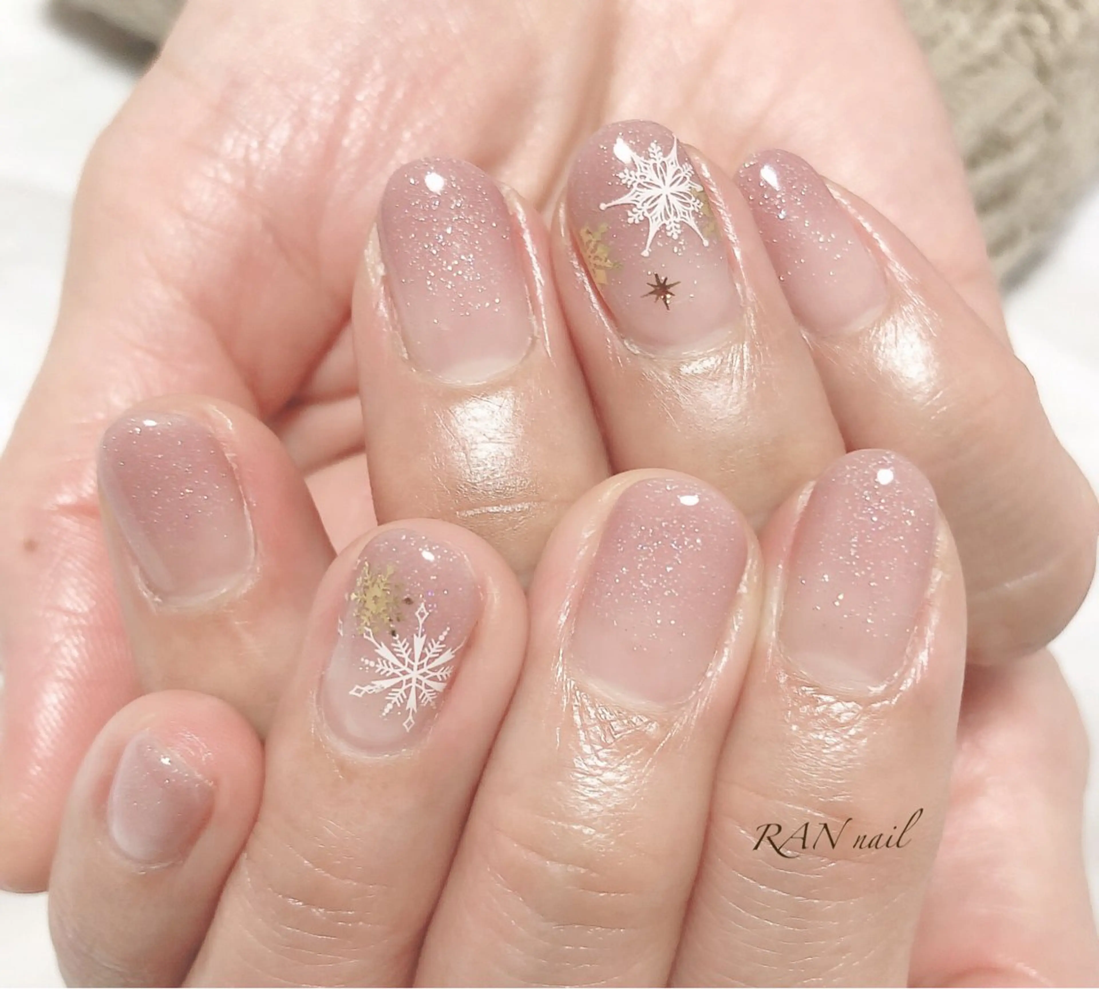 ネイル 成人式 グラデーション ラメ(グリッター) ピンク シンプルネイル RAN nailのネイルデザイン