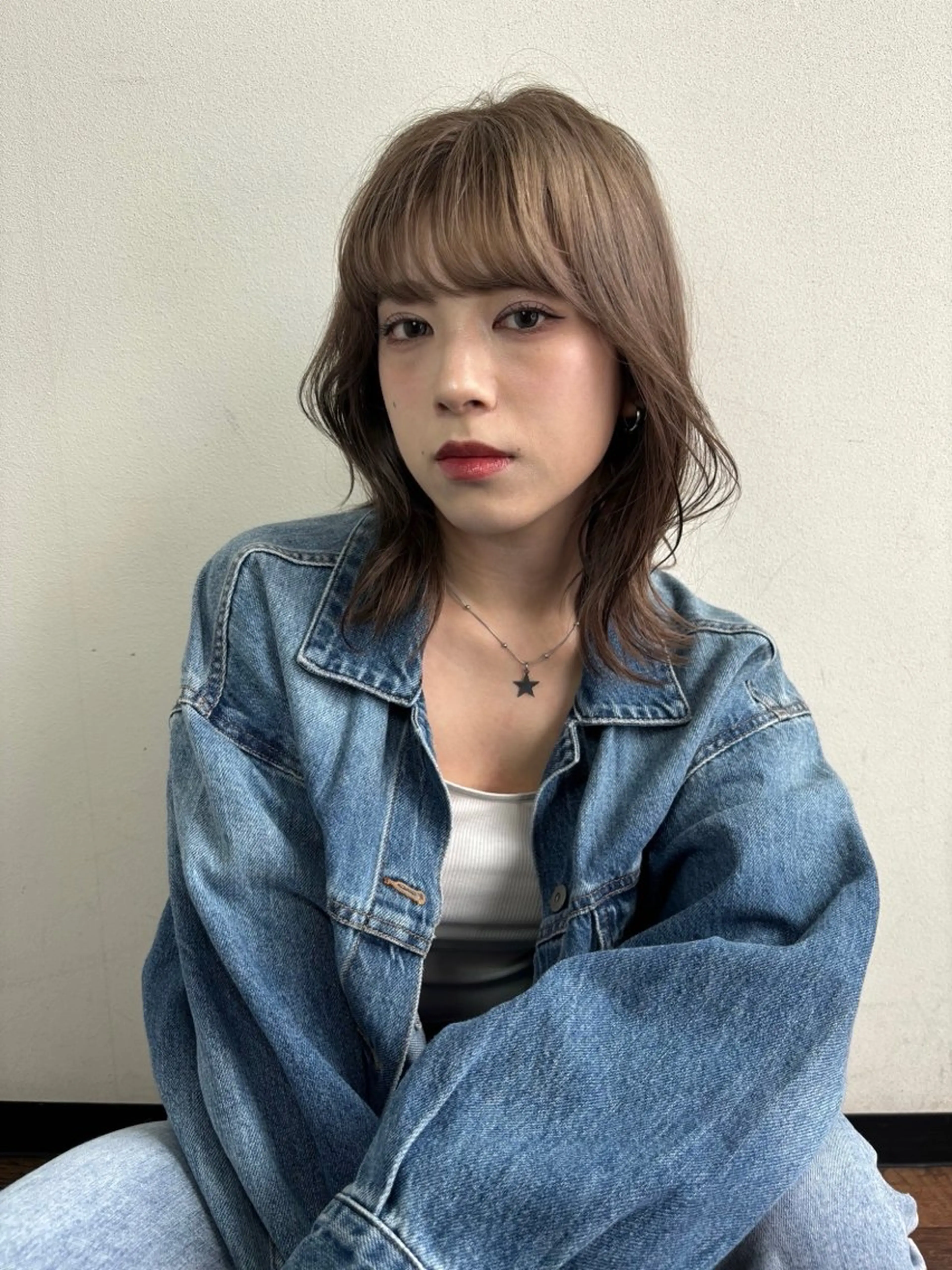 ミディアム カラー ベージュカラー ブリーチ ケアブリーチ カット ヘアカラー 高橋 秀平のヘアスタイル