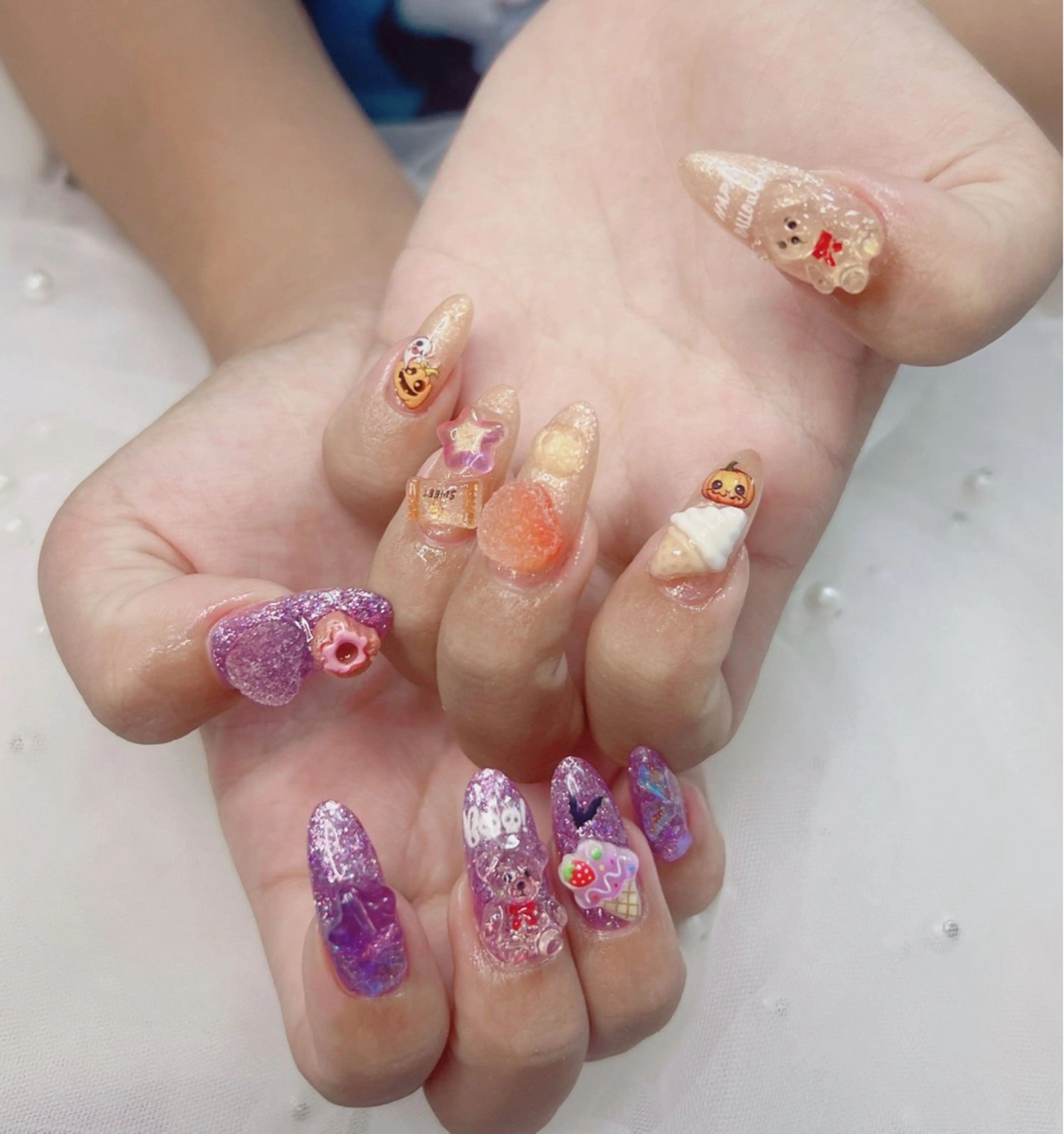 ネイル オーロラネイル 長さ出し フットネイル 韓国ネイル ラメ(グリッター) ハンドネイル 👍thumbs up nail👍のネイルデザイン