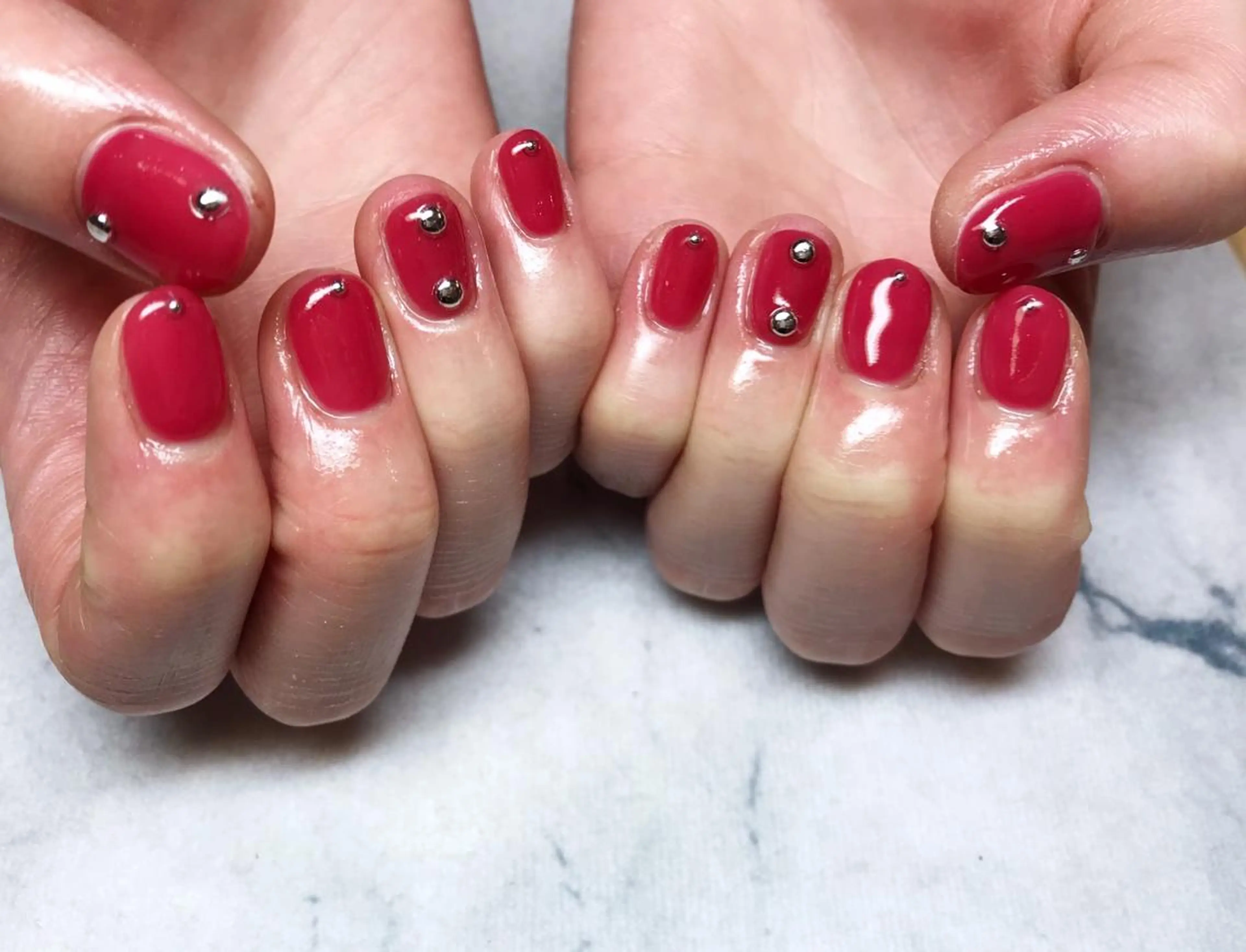 ネイル ネイルリボン 受付スタッフのネイルデザイン