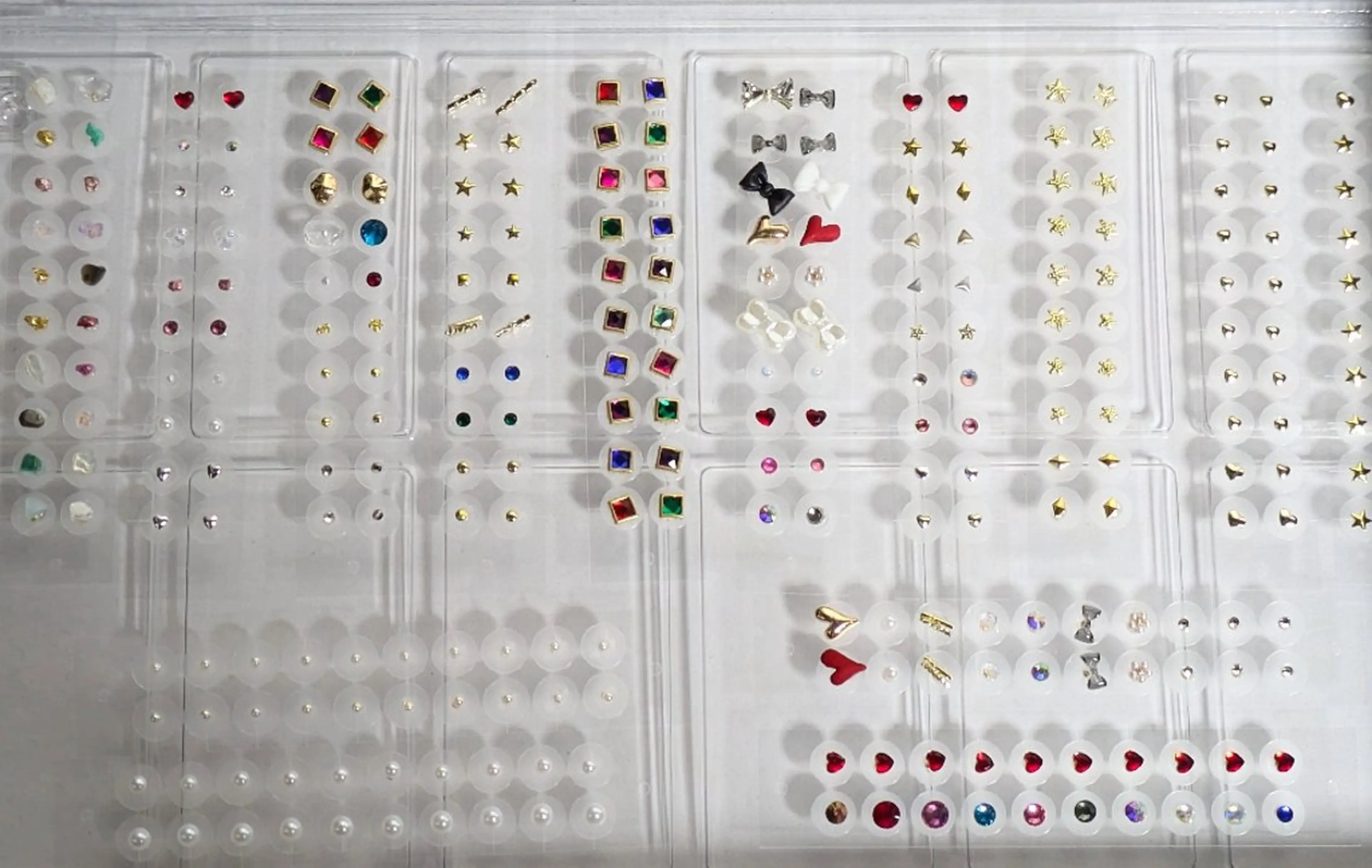 耳つぼジュエリー作り体験の写真