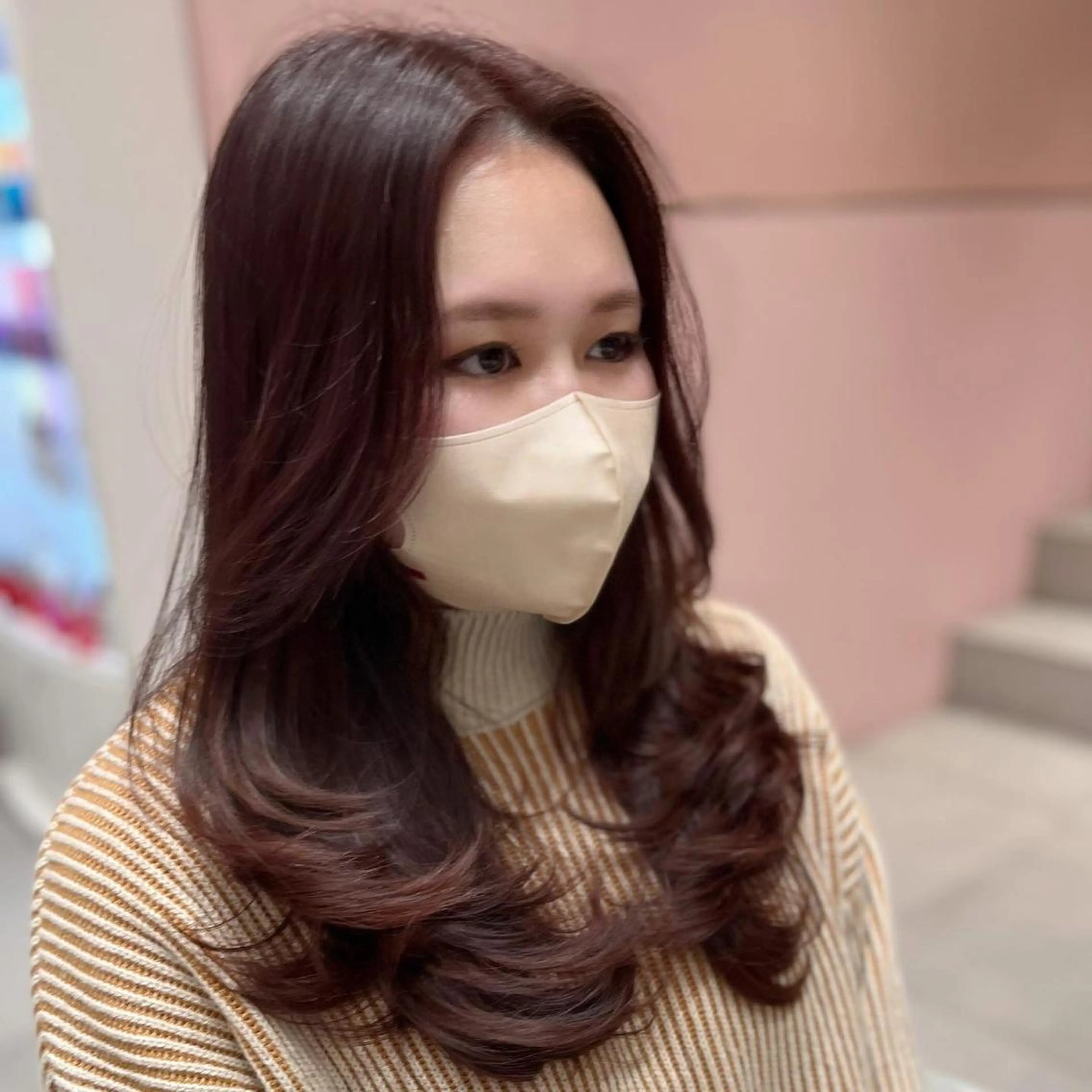 セミロング カラー ブリーチ ブリーチなしカラー ピンクカラー ハイレイヤー レイヤーカット 赤羽今日子/レイヤー /盛れる顔まわりのヘアスタイル