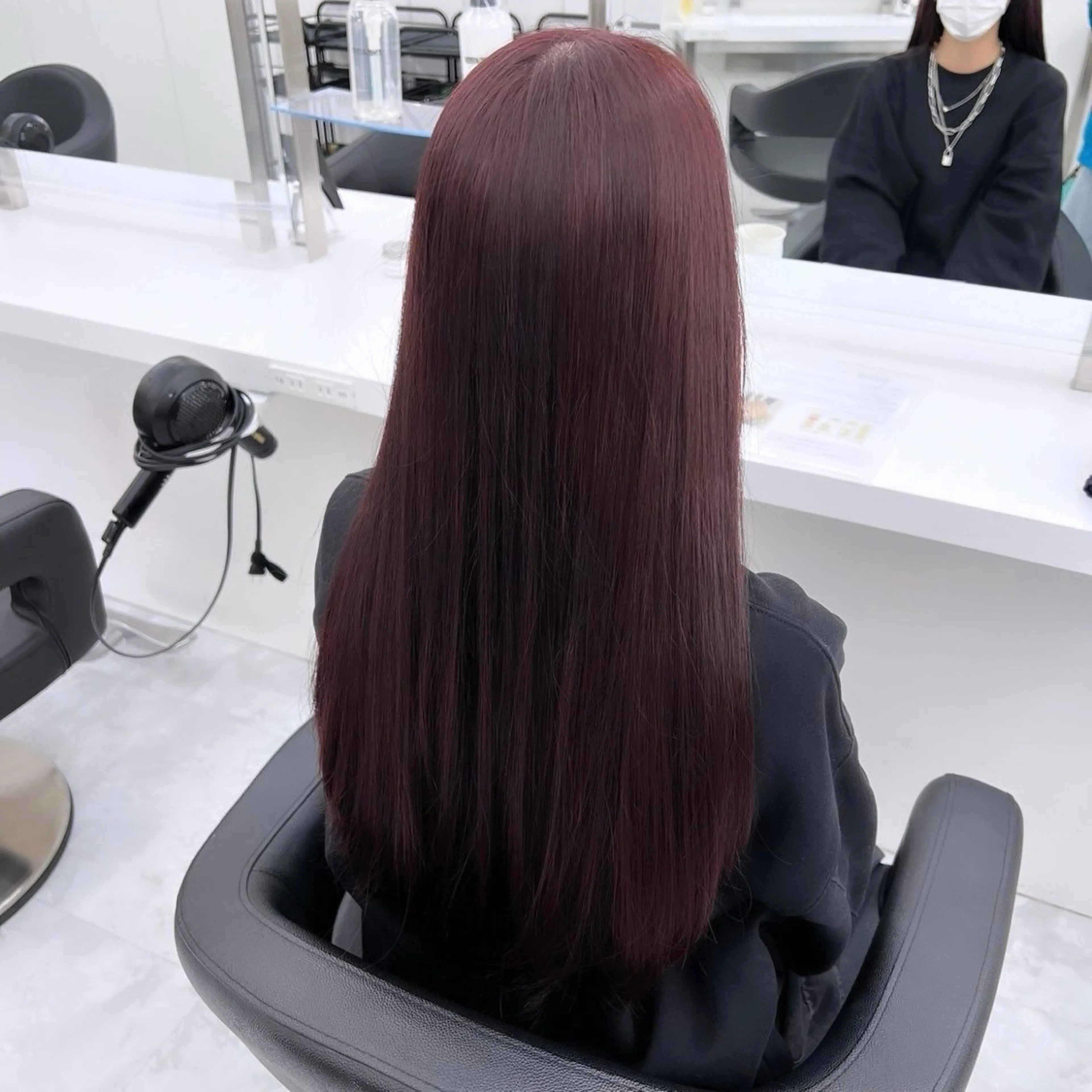 ロング カラー カット ヘアカラー 🖤ハイトーン× レイヤー🖤SARAのヘアスタイル