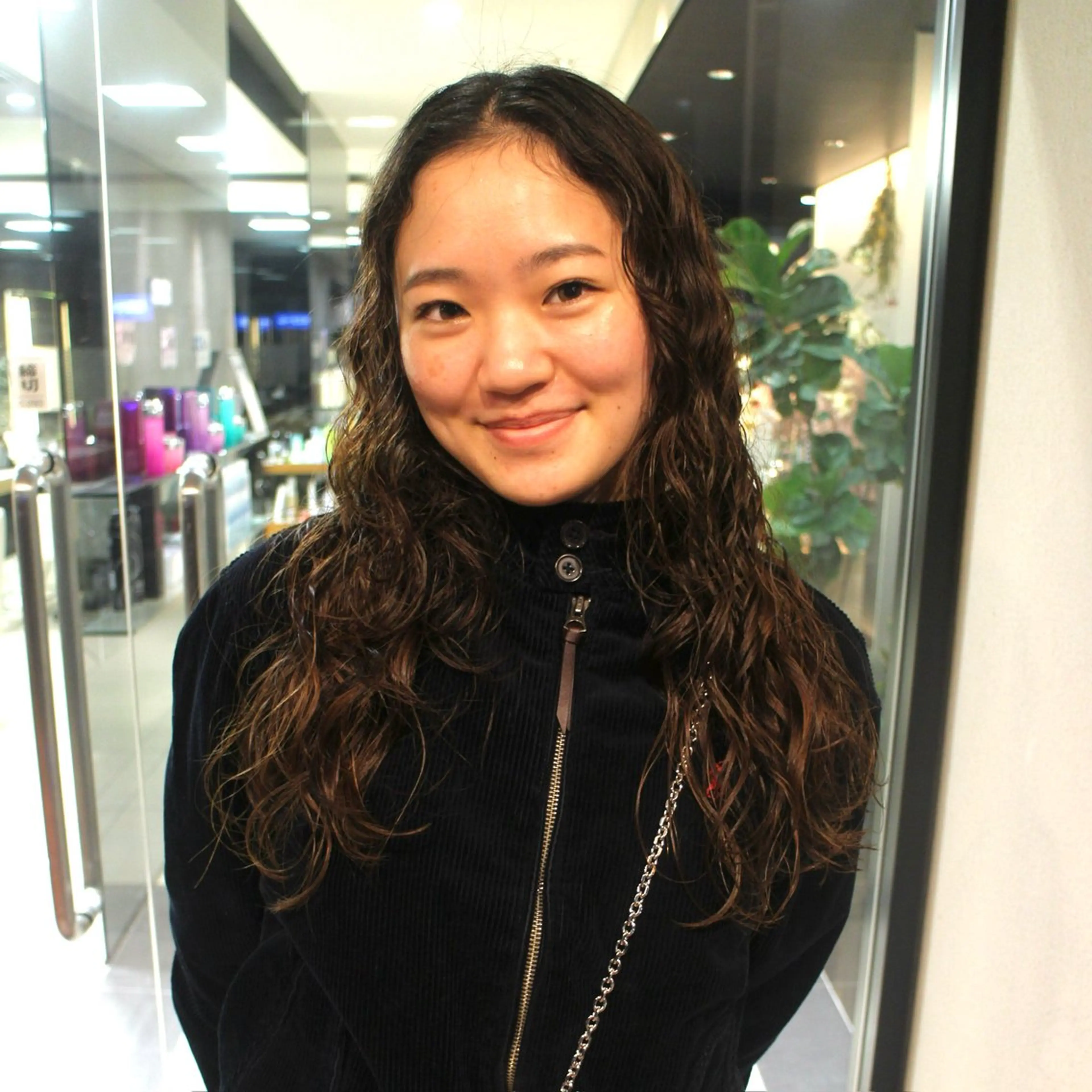 ロング カラー パーマ カーリーパーマ/ 透明ｶﾗｰ/MIKUのヘアスタイル