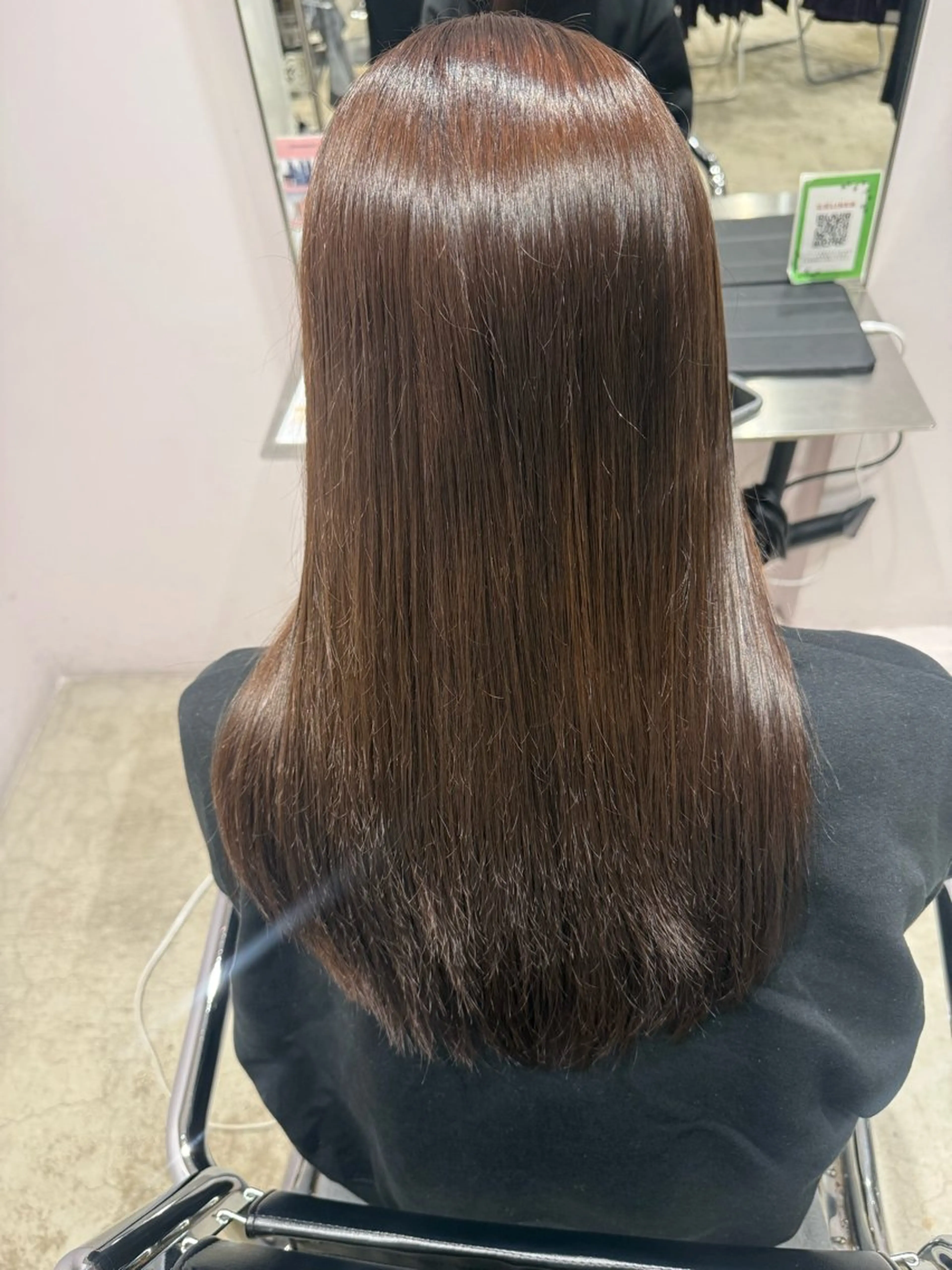 ロング カラー ヘアカラー 前囿 真桜のヘアスタイル