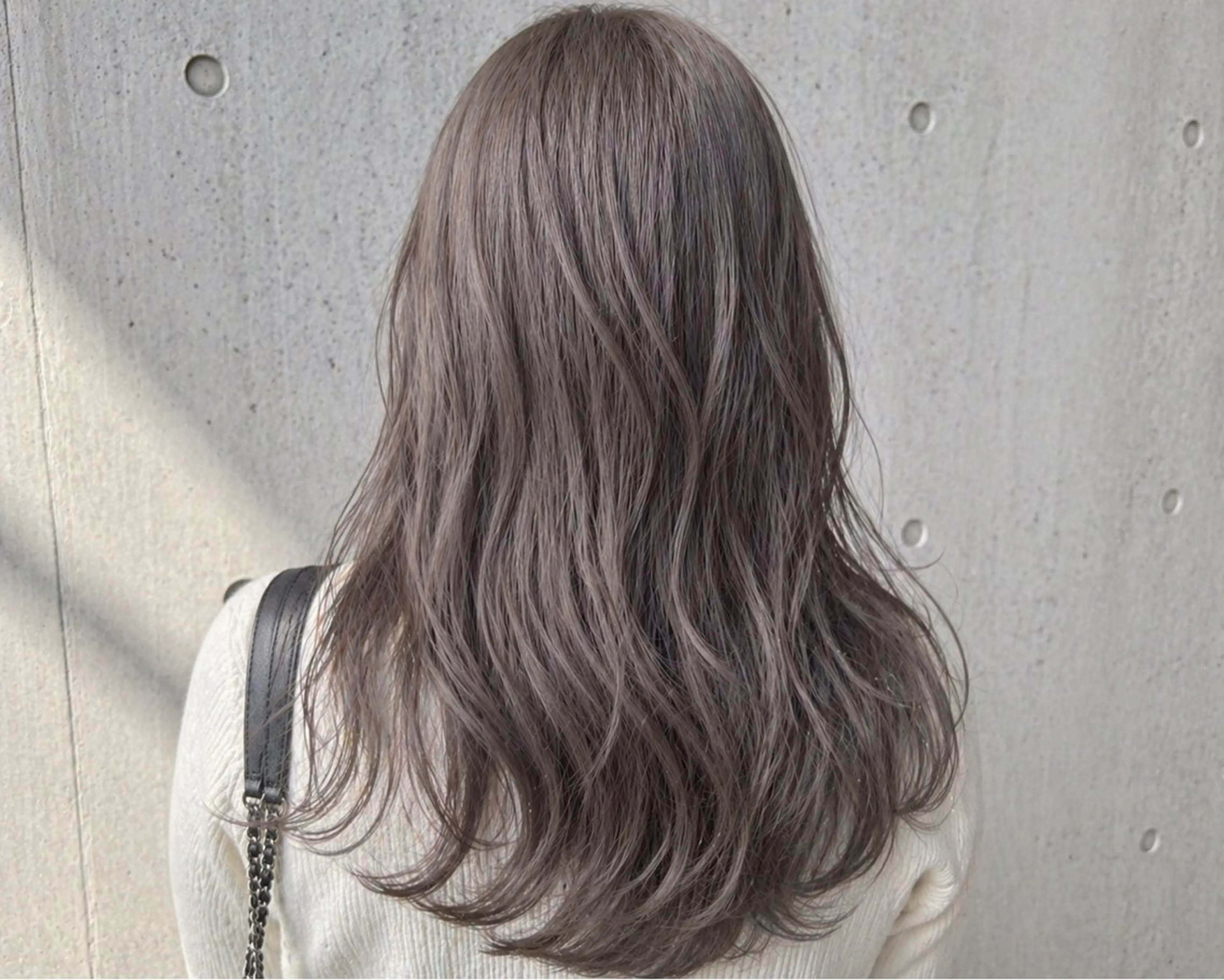 ロング ヘアカラー PETZ 望月佑茉のヘアスタイル