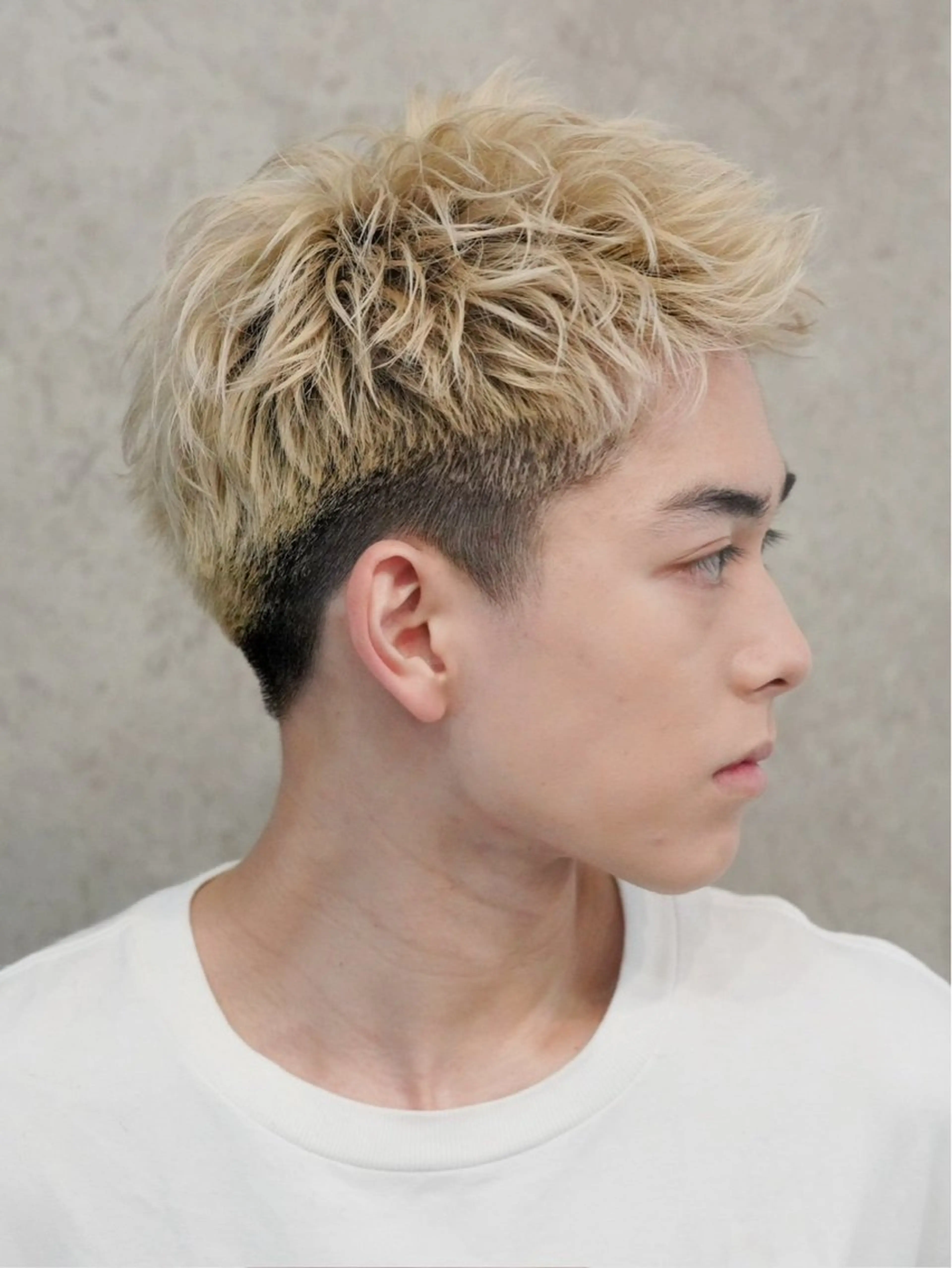 ショート カラー パーマ ツイストスパイラルパーマ ウルフカット ニュアンスパーマ プードルパーマ スパイラルパーマ 夏果⭐︎fifth 天神 海外風パーマのヘアスタイル