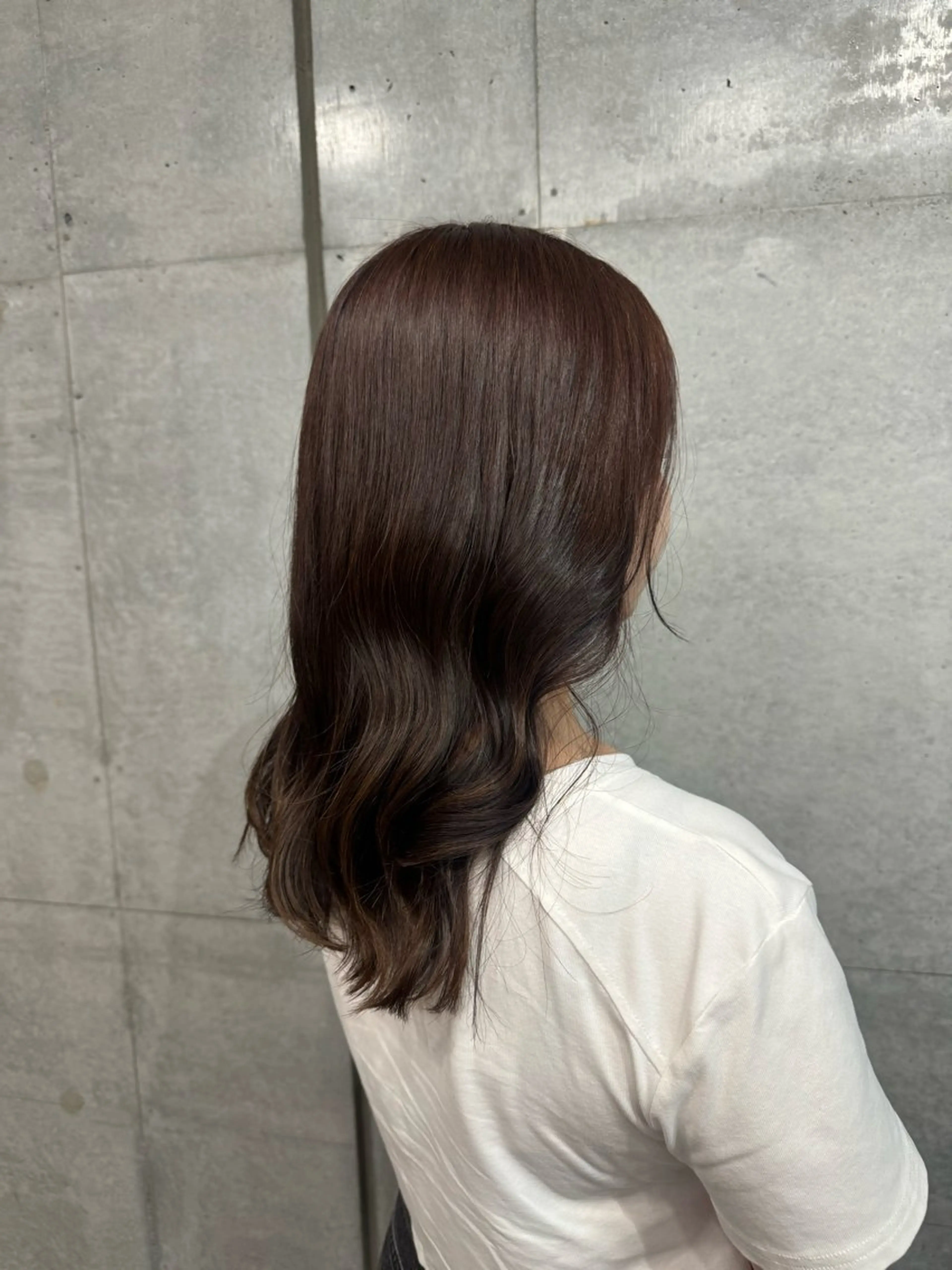 カラー 艶髪/ハイトーン モカのヘアスタイル