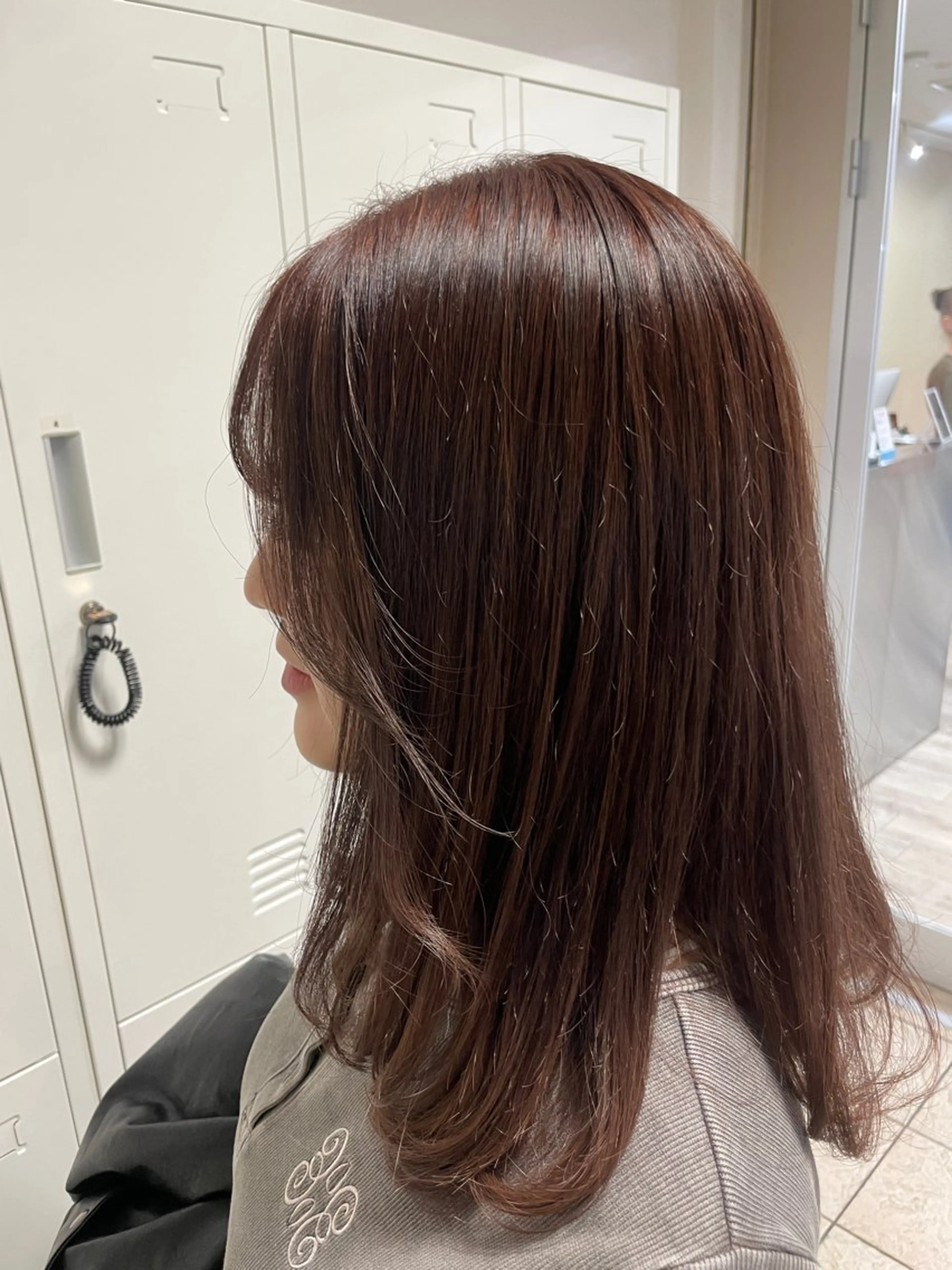 セミロング TIDEHAIR SHUKAのヘアスタイル