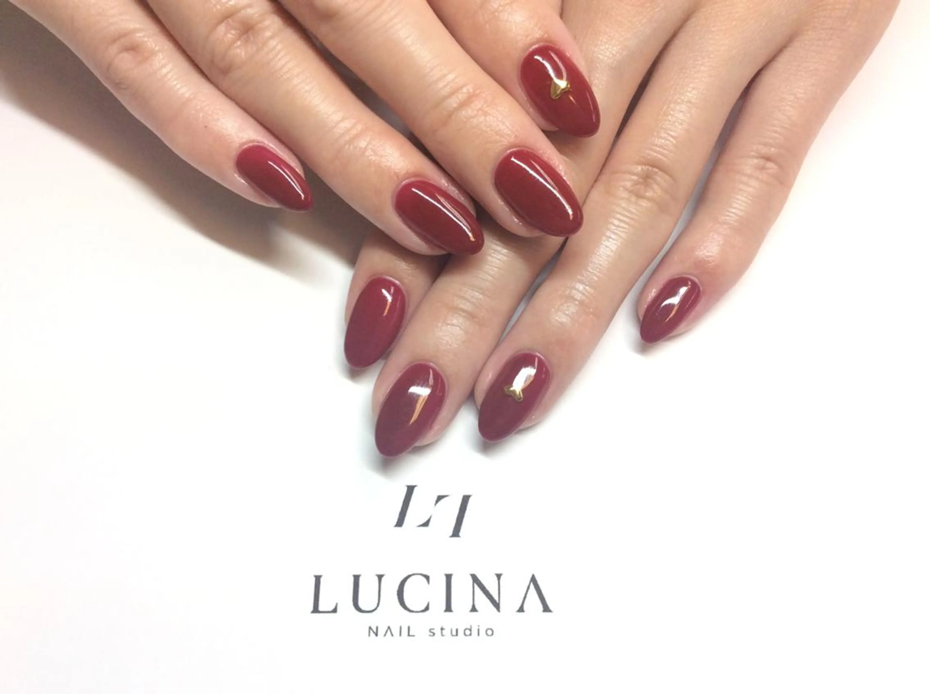 ネイル 新橋 ルキナ スタッフのネイルデザイン