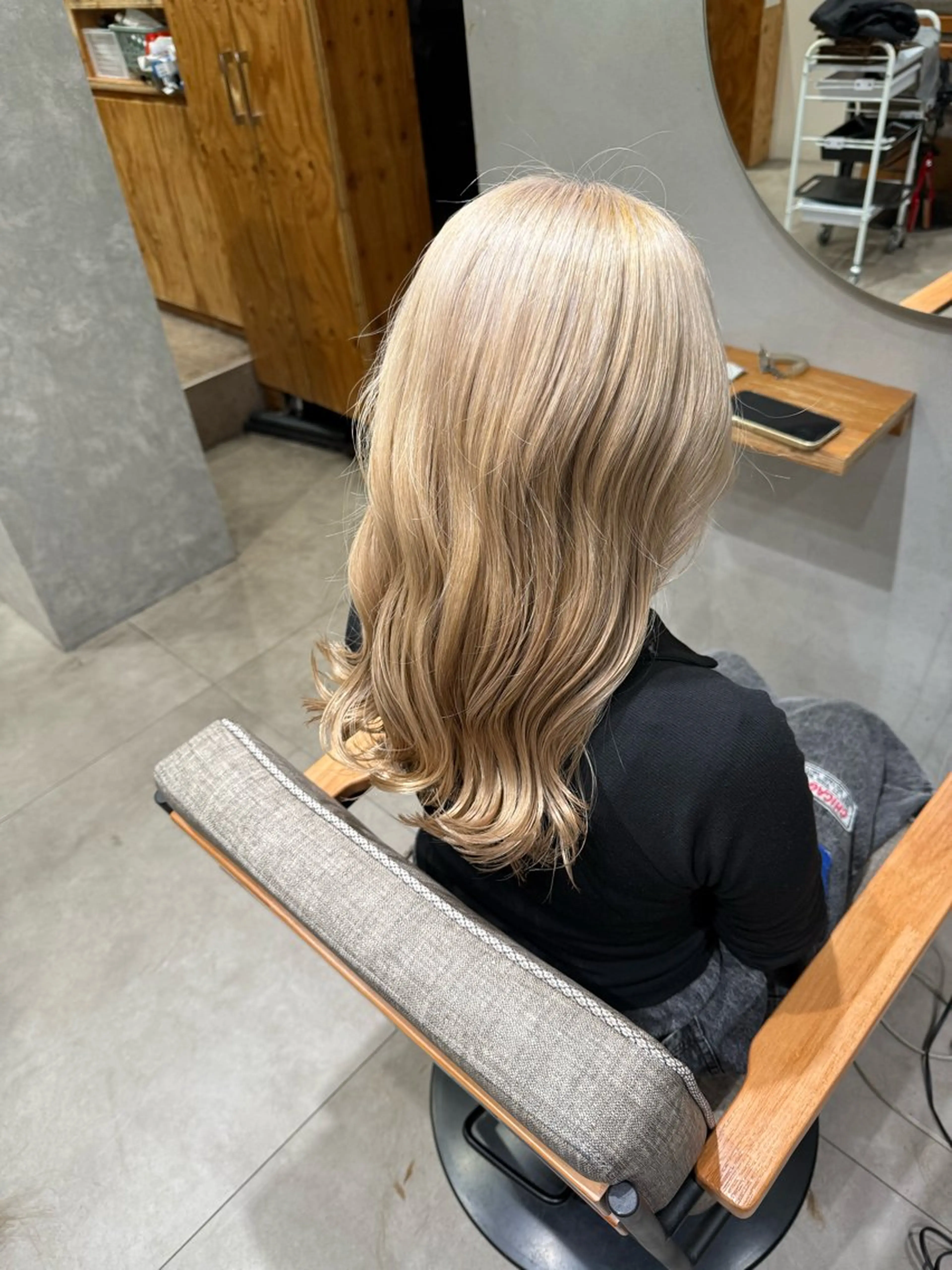 セミロング ヘアカラー enn 天王寺所属・松平 拓巳のヘアスタイル