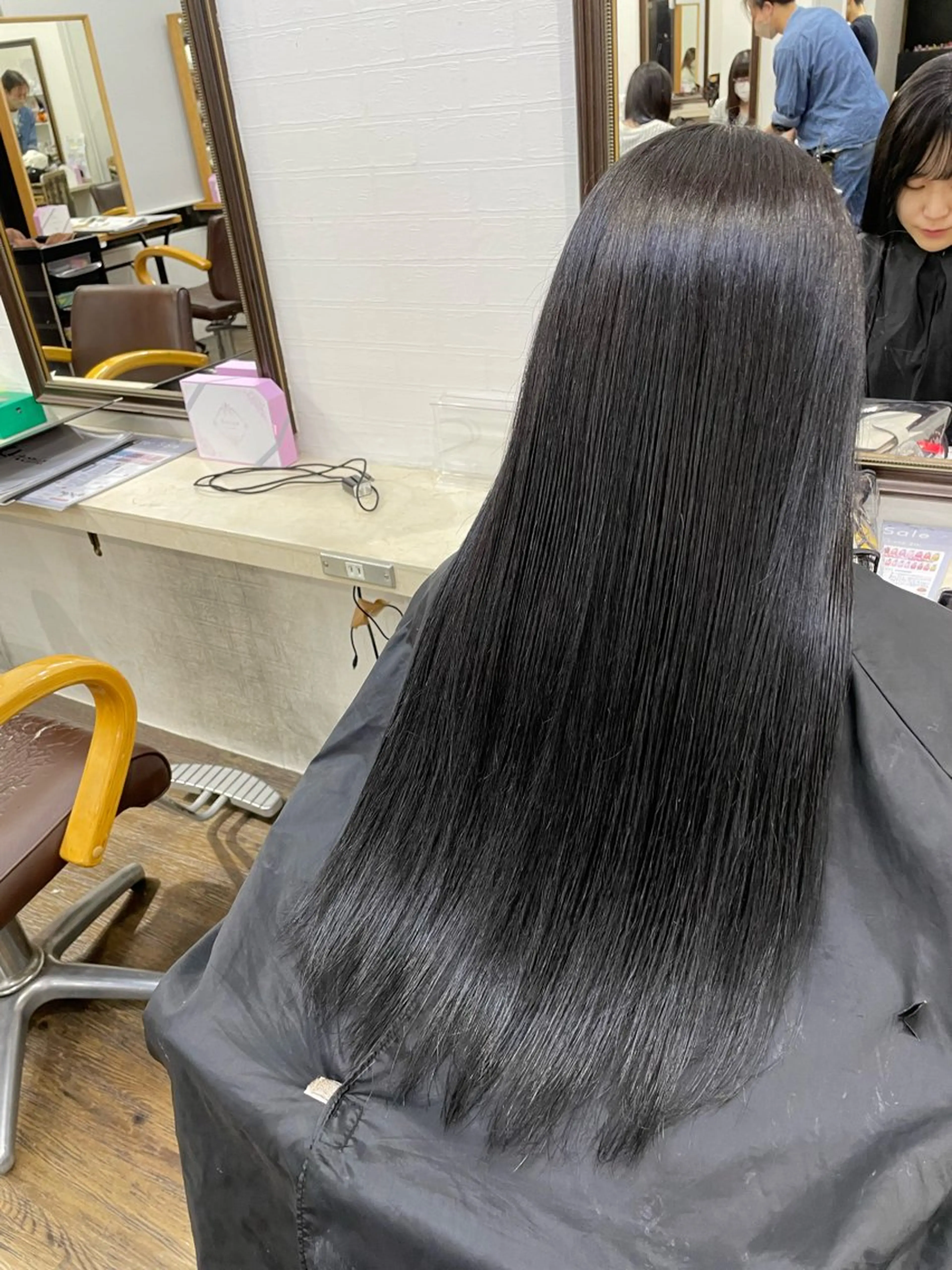 ロング 横浜🦋ハイトーン 🫐シャドウルーツのヘアスタイル