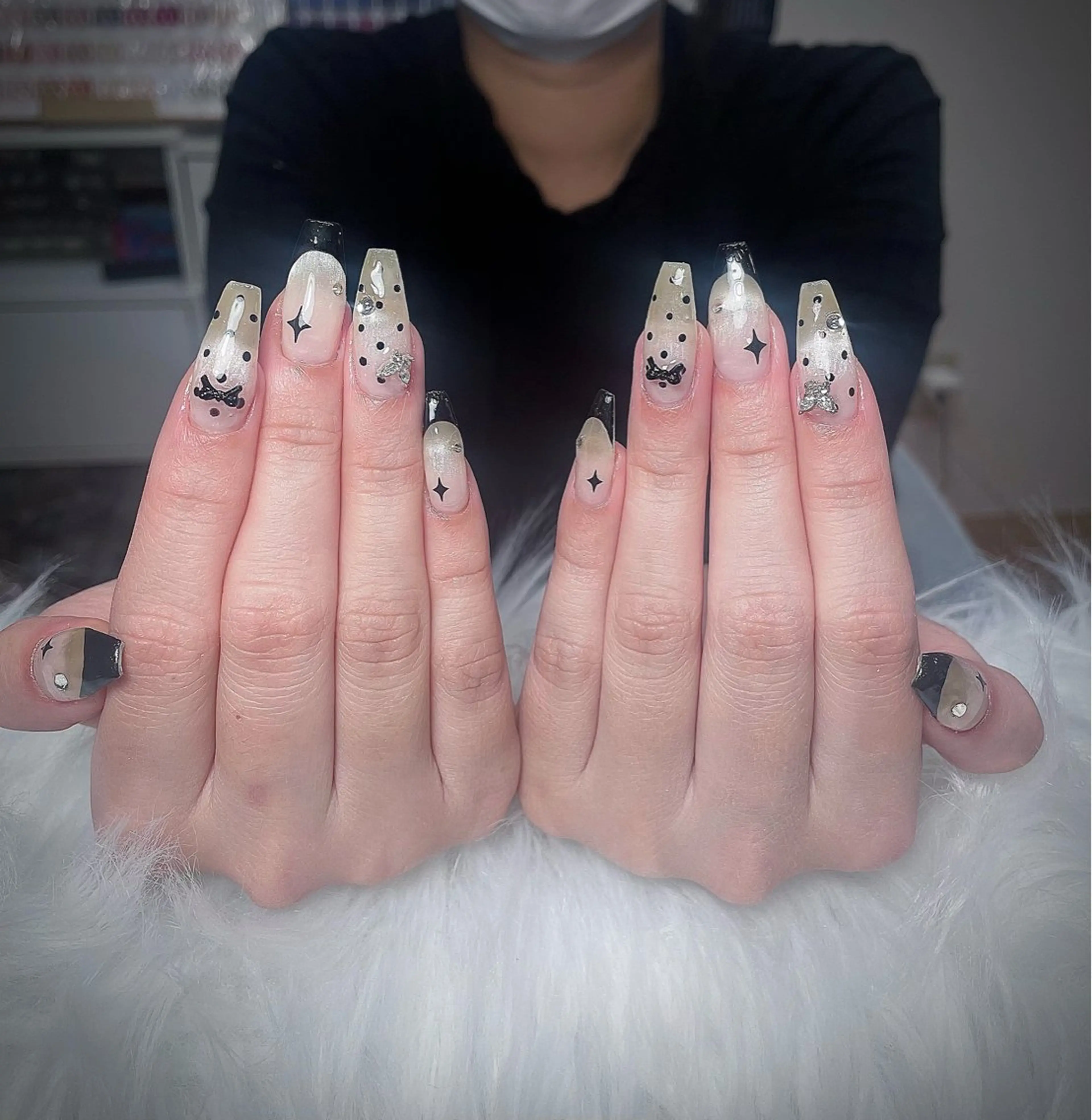 ネイル アートネイル 長さ出し ジェルネイル マグネットネイル ニュアンスネイル Kanao_ CloudyChanのネイルデザイン