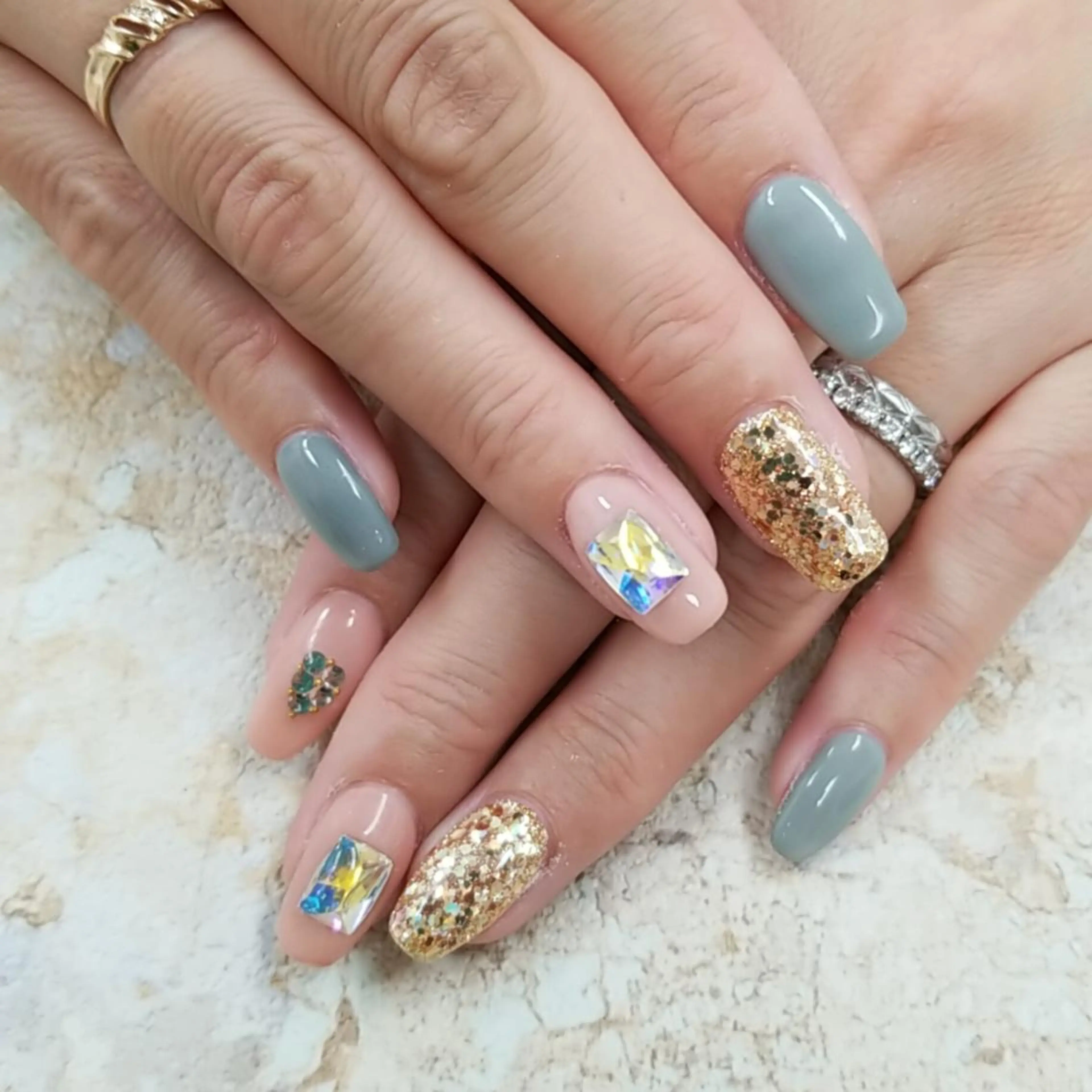 ネイル アートネイル ジェルネイル マグネットネイル 持ち込み ニュアンスネイル 河野ちえ (雑誌掲載サロン)のネイルデザイン