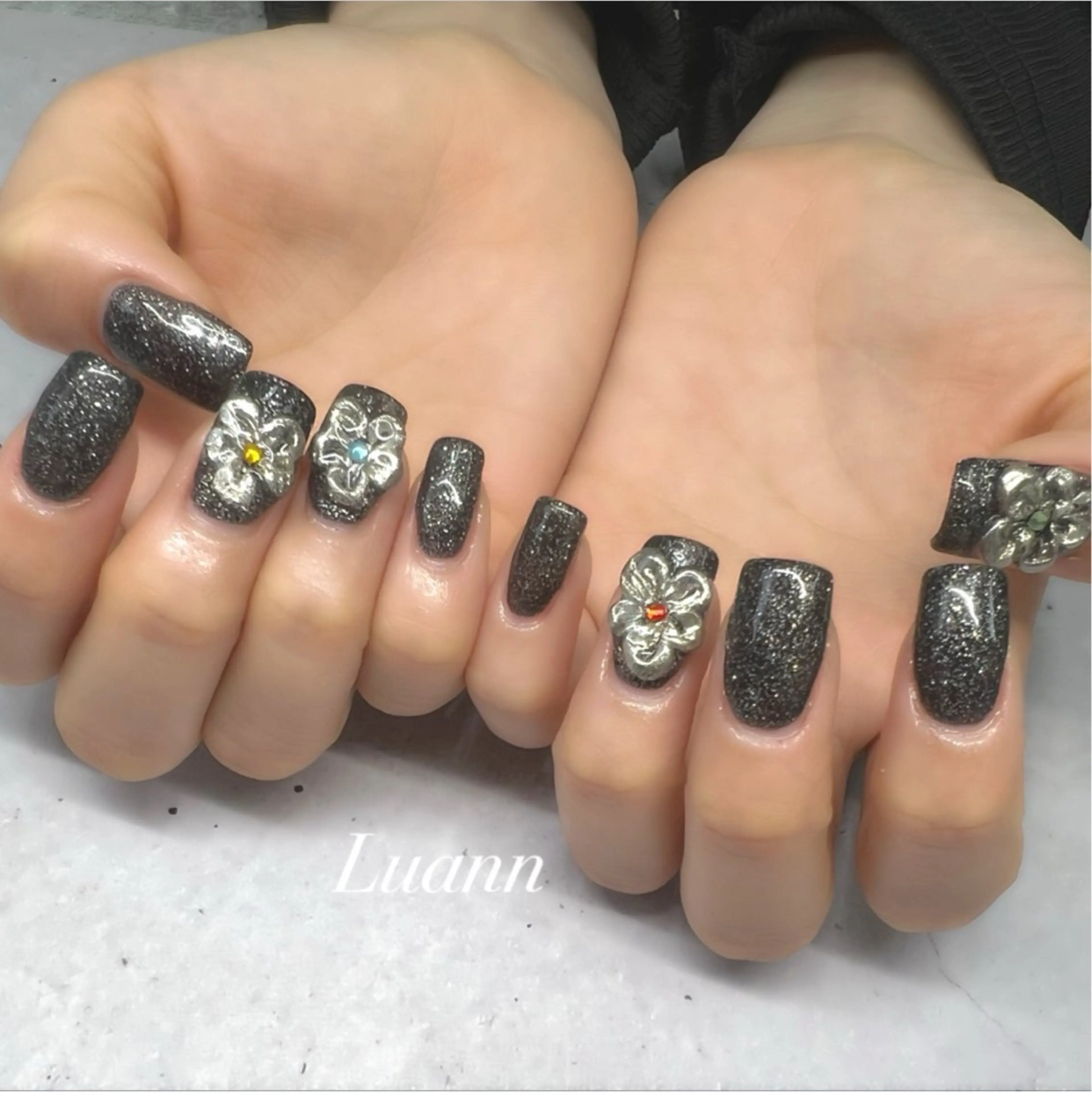 ネイル チークネイル 韓国ネイル 持ち込み ピンク シルバー ハンドネイル Luann nail所属・Luann nail Sakiのネイルデザイン