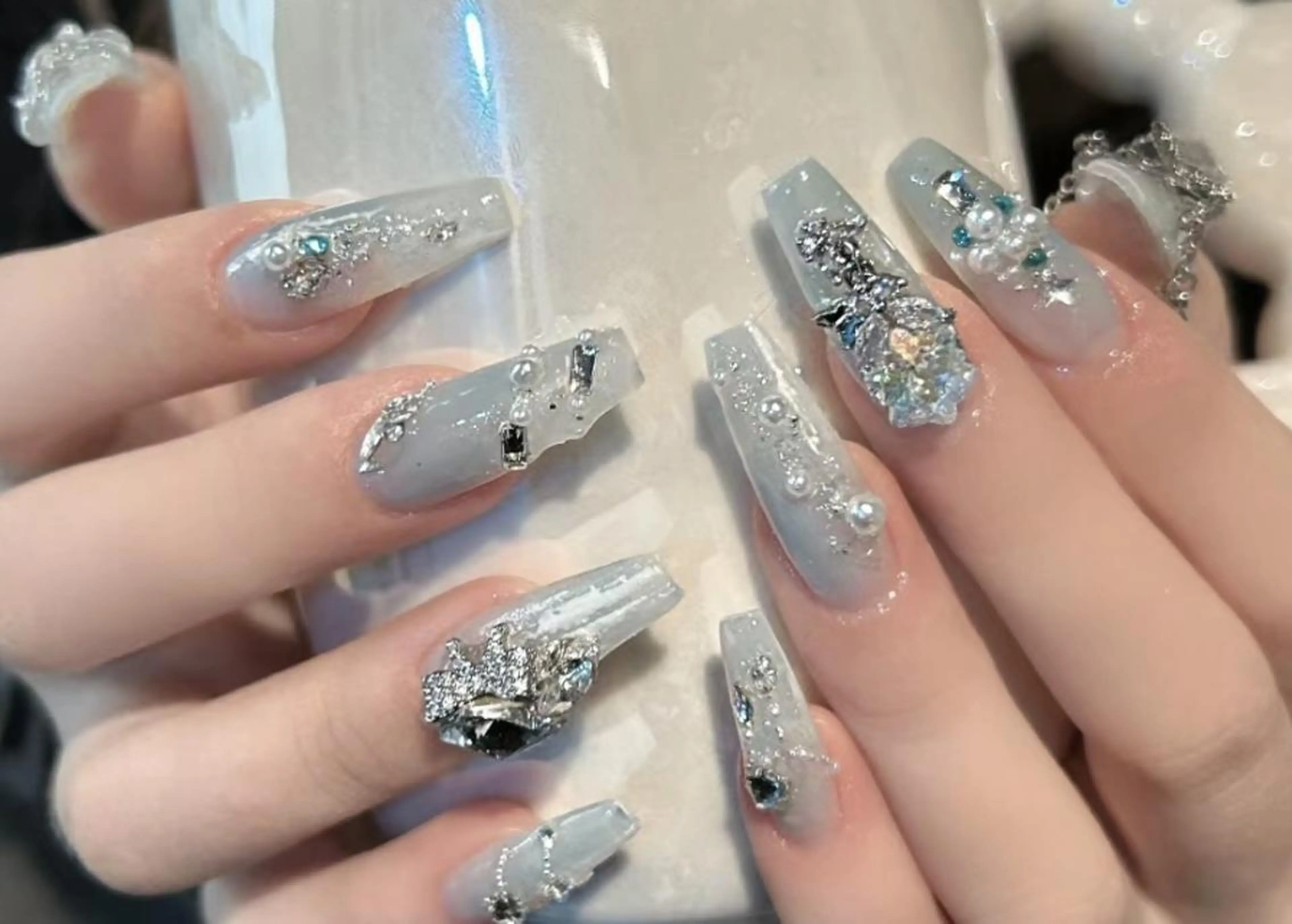 ネイル VIVIAN エイのネイルデザイン