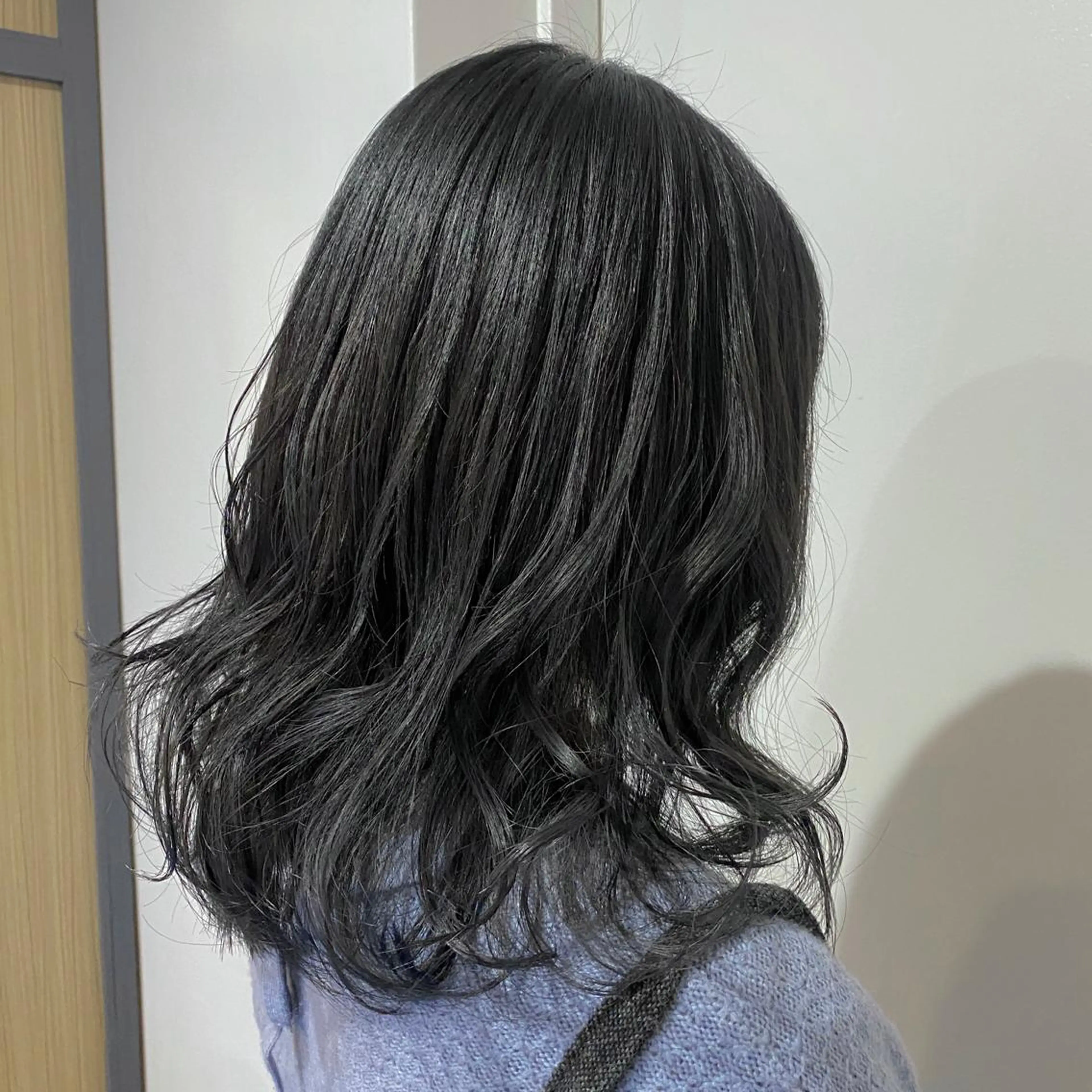 セミロング カラー マンツーマン女性 美容師 奏のヘアスタイル