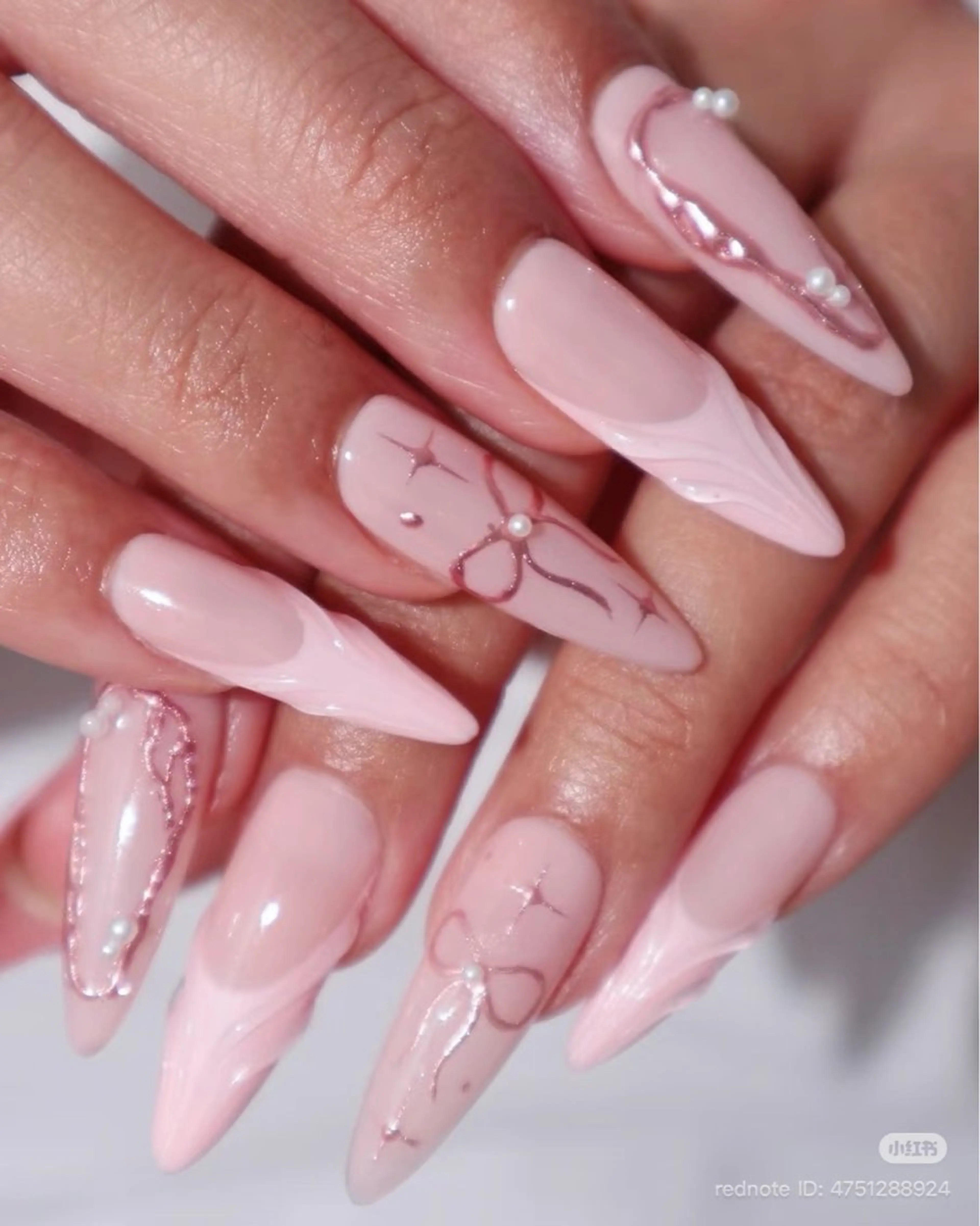 ネイル Mika Nails 心斎橋のネイルデザイン