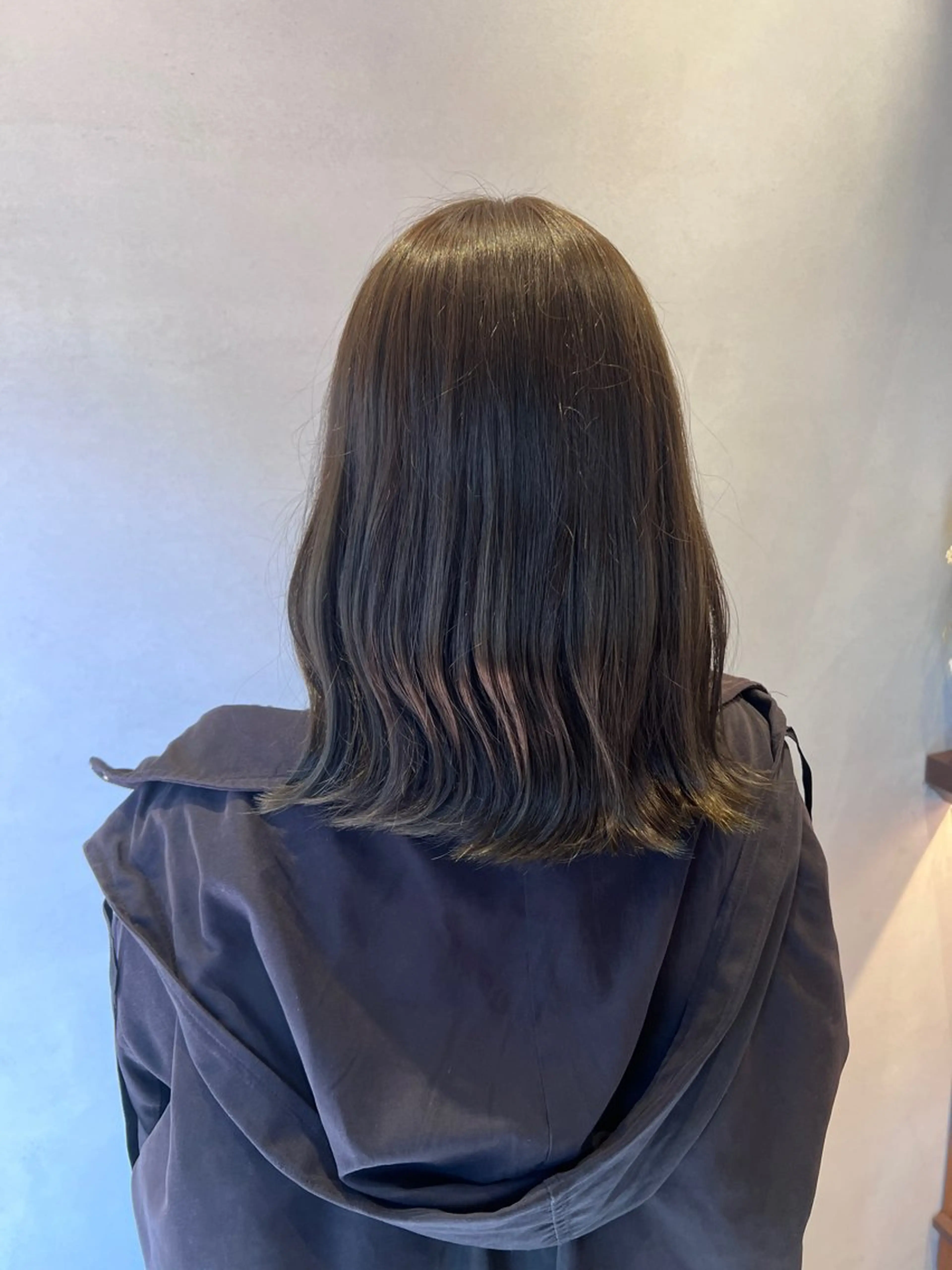 ミディアム 小山 優香のヘアスタイル