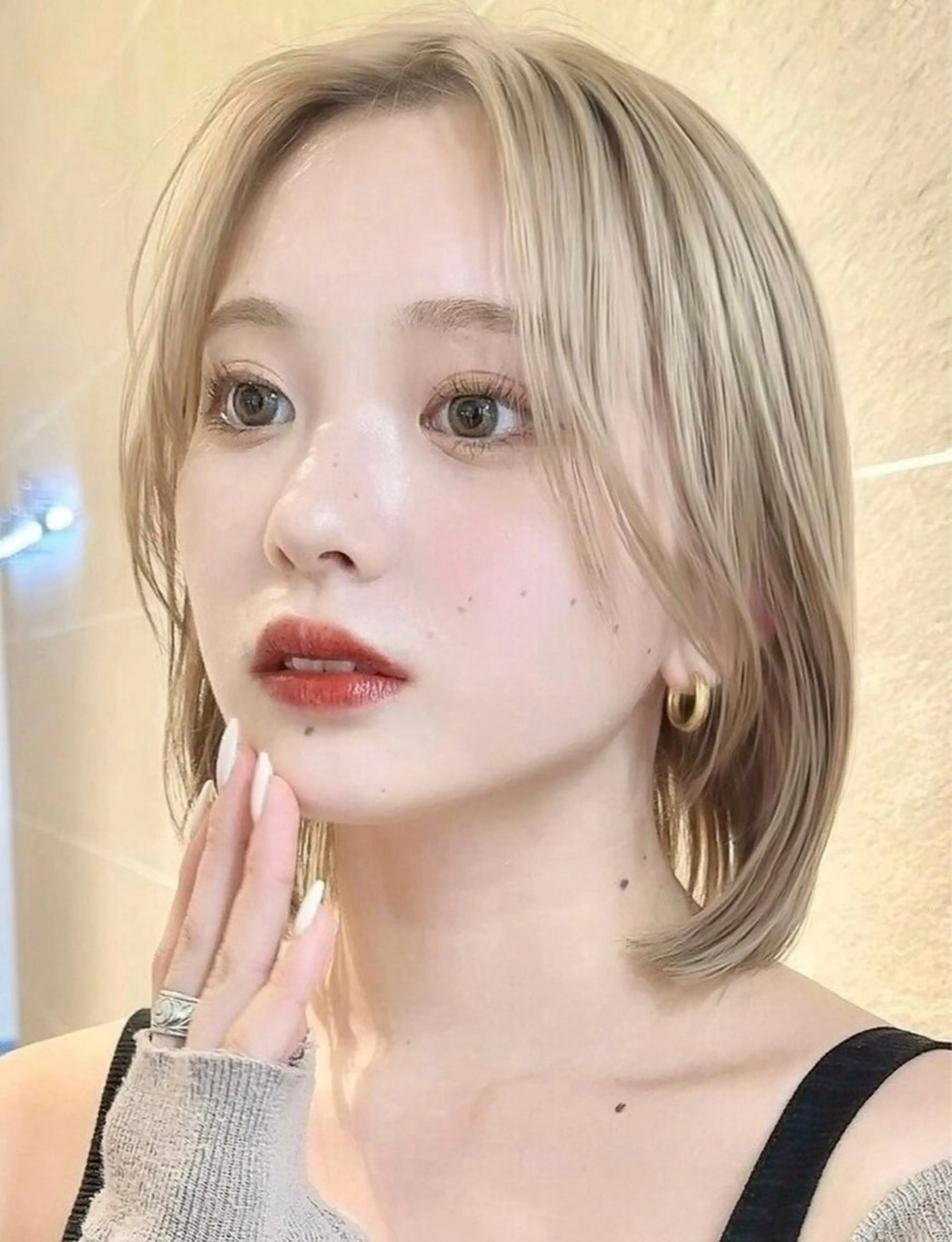 ミディアム sand PALCE 仙台店所属・ショート・透明感 カラーconomiのヘアスタイル