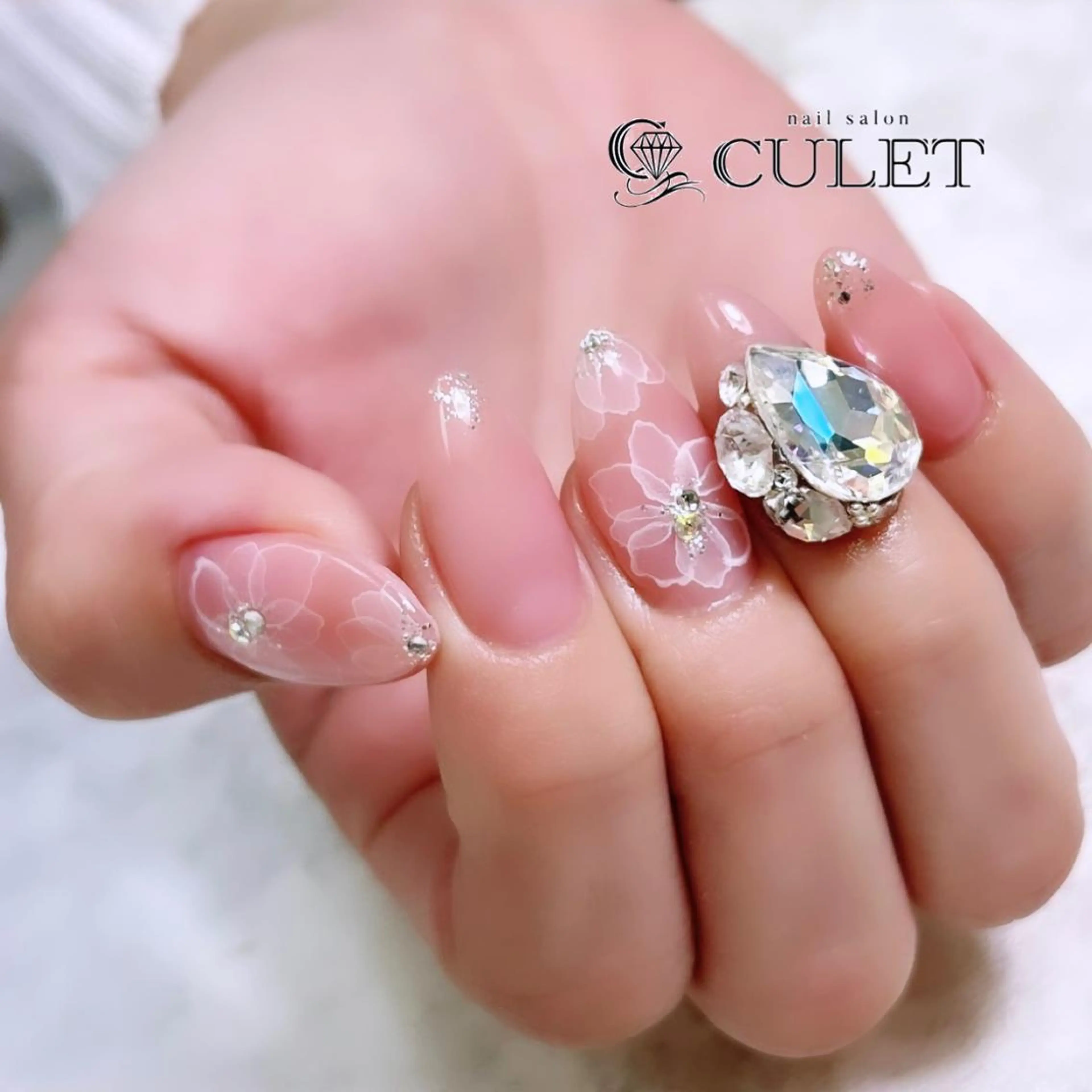 ネイル CULET MOEのネイルデザイン