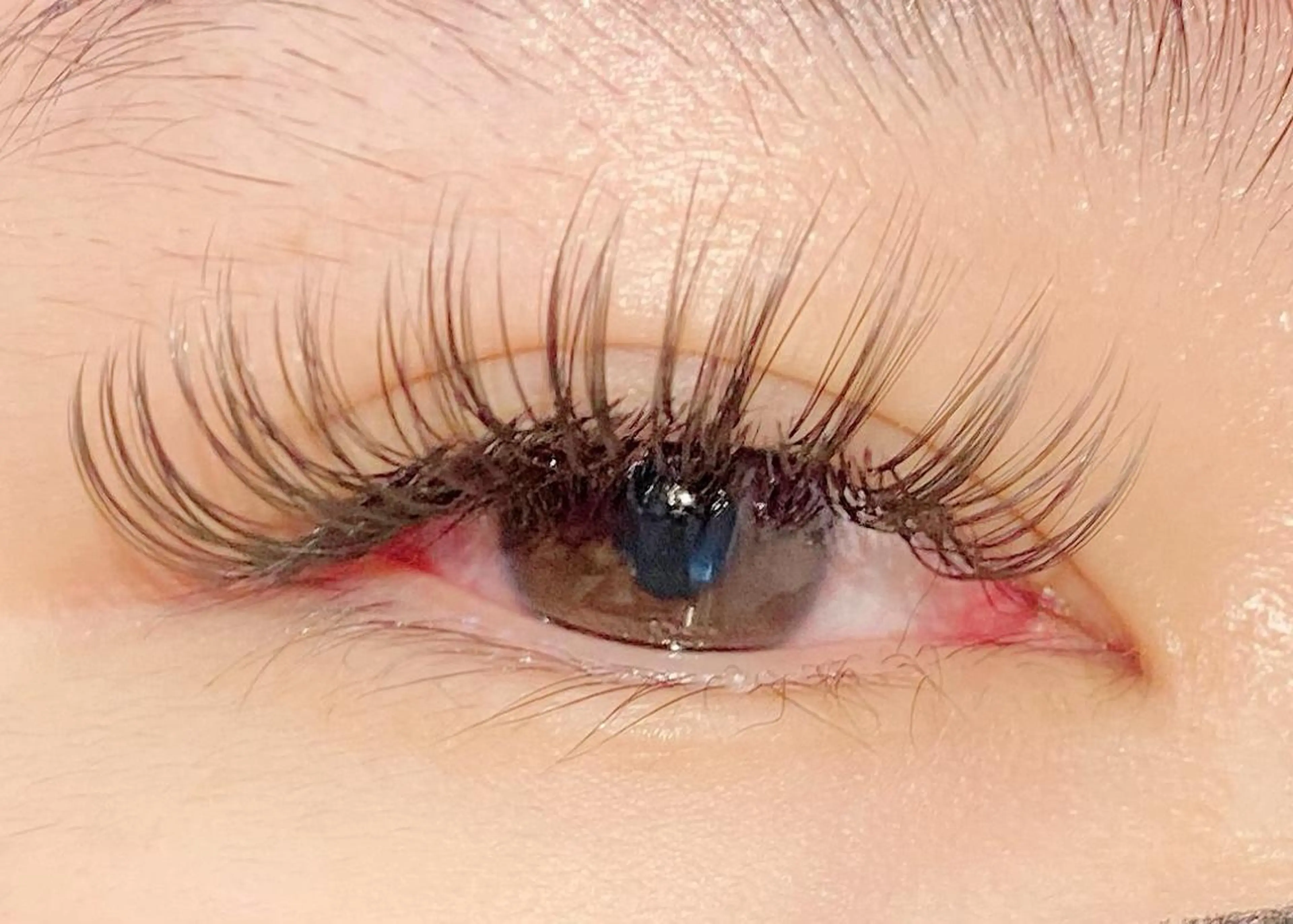 マツエク・マツパ 付け放題 束感まつ毛 ボリュームラッシュ マツエク アイデザイナー Key（ケイ）の眉毛・アイブロウイメージ