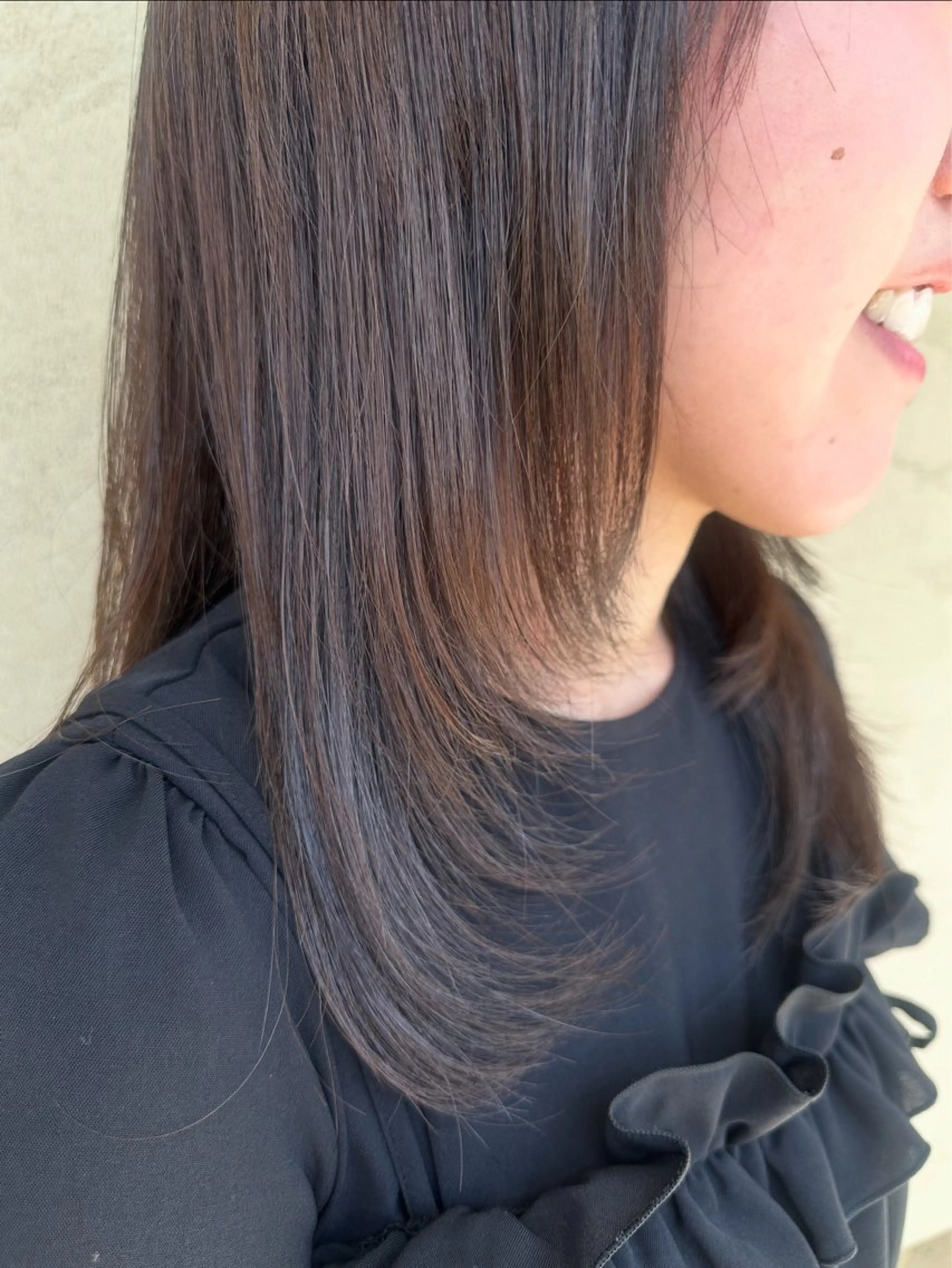 セミロング 顔まわりレイヤー 顔周りカット レイヤーカット レイヤー/蟹江/ くすみカラー/川口のヘアスタイル