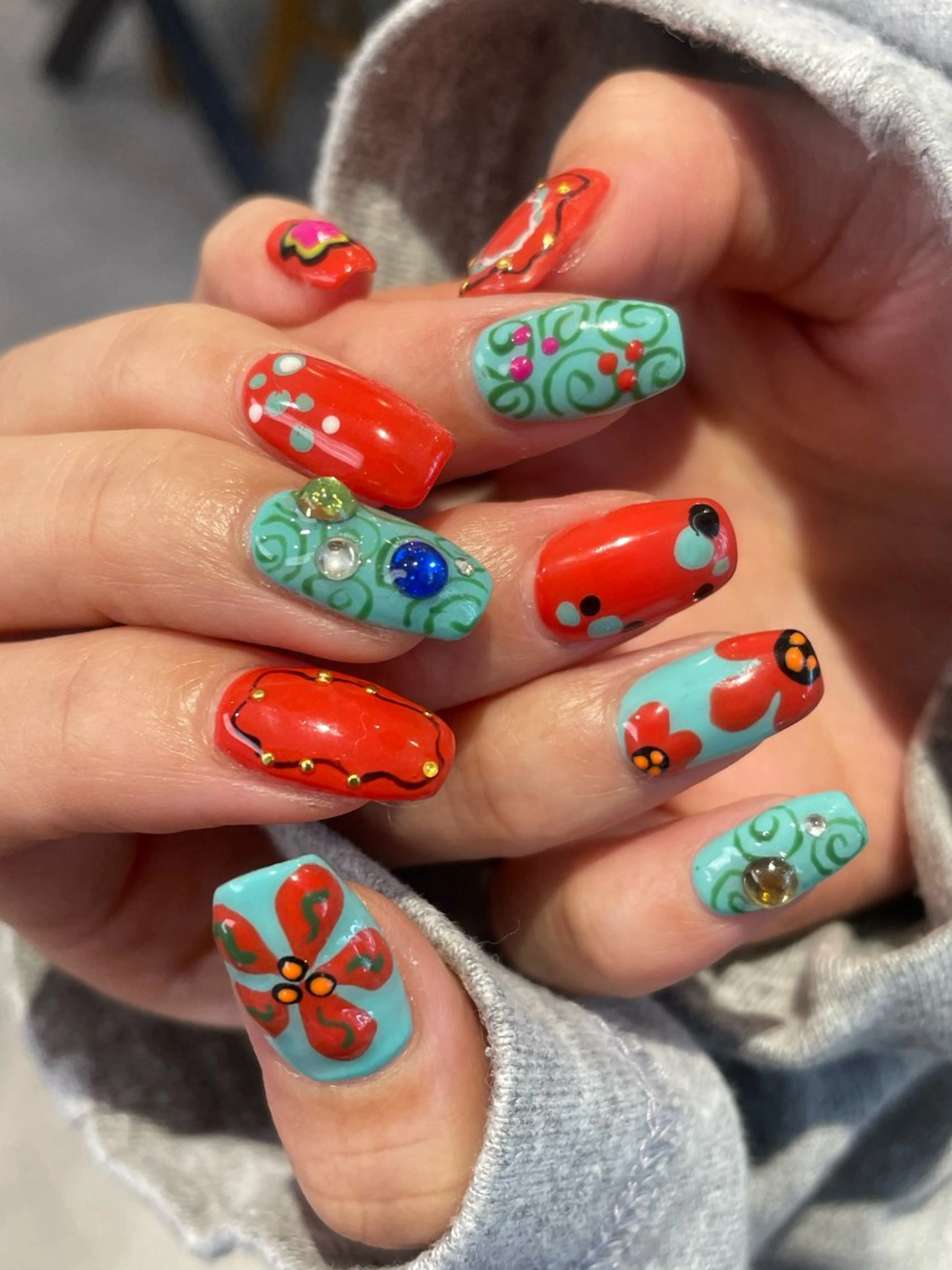 ネイル 🎀ボブ＋ハイトーン シュカ👶🏻のヘアスタイル