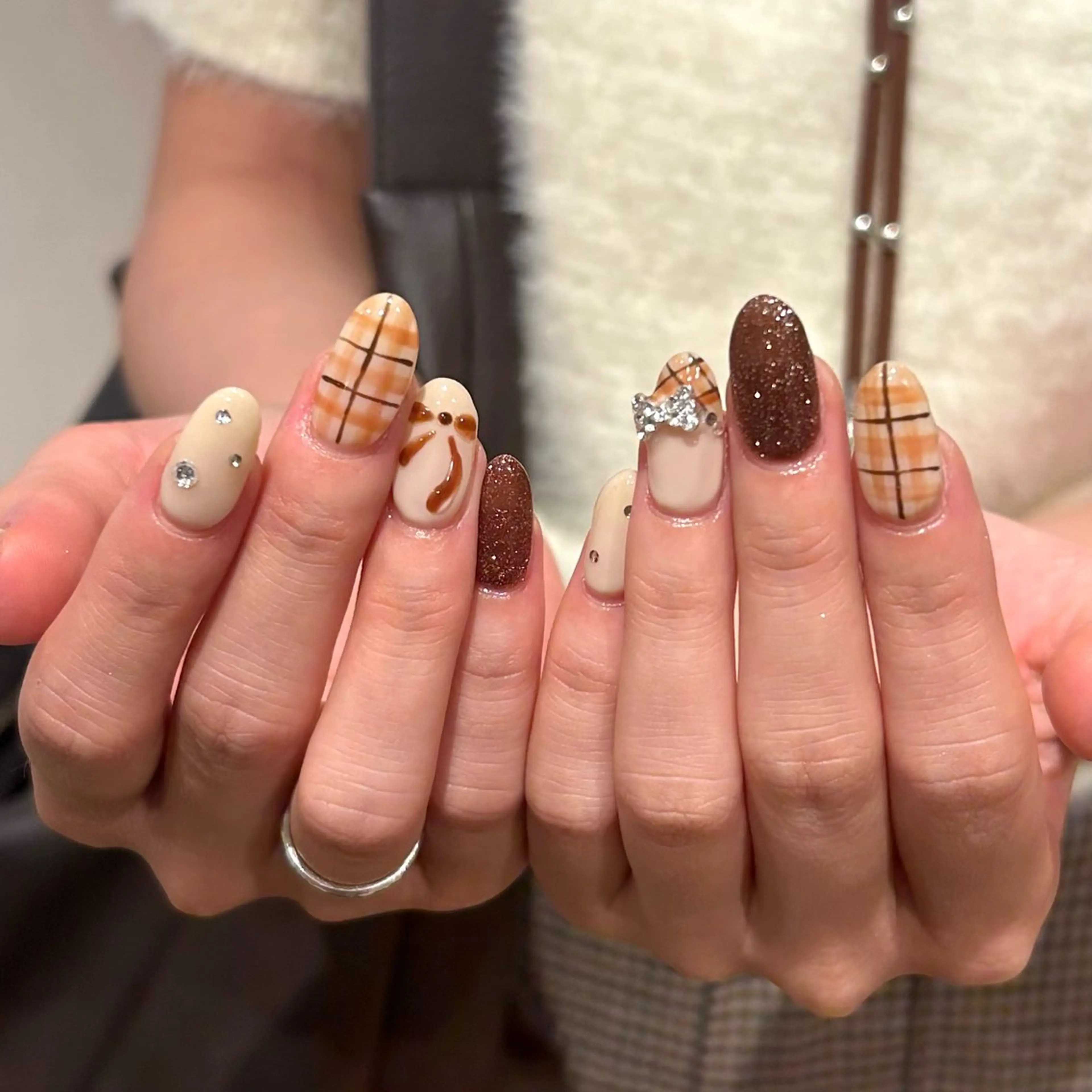 ネイル ブラウン リボン Bianca 栄店 Sanoのマツエク・マツパデザイン