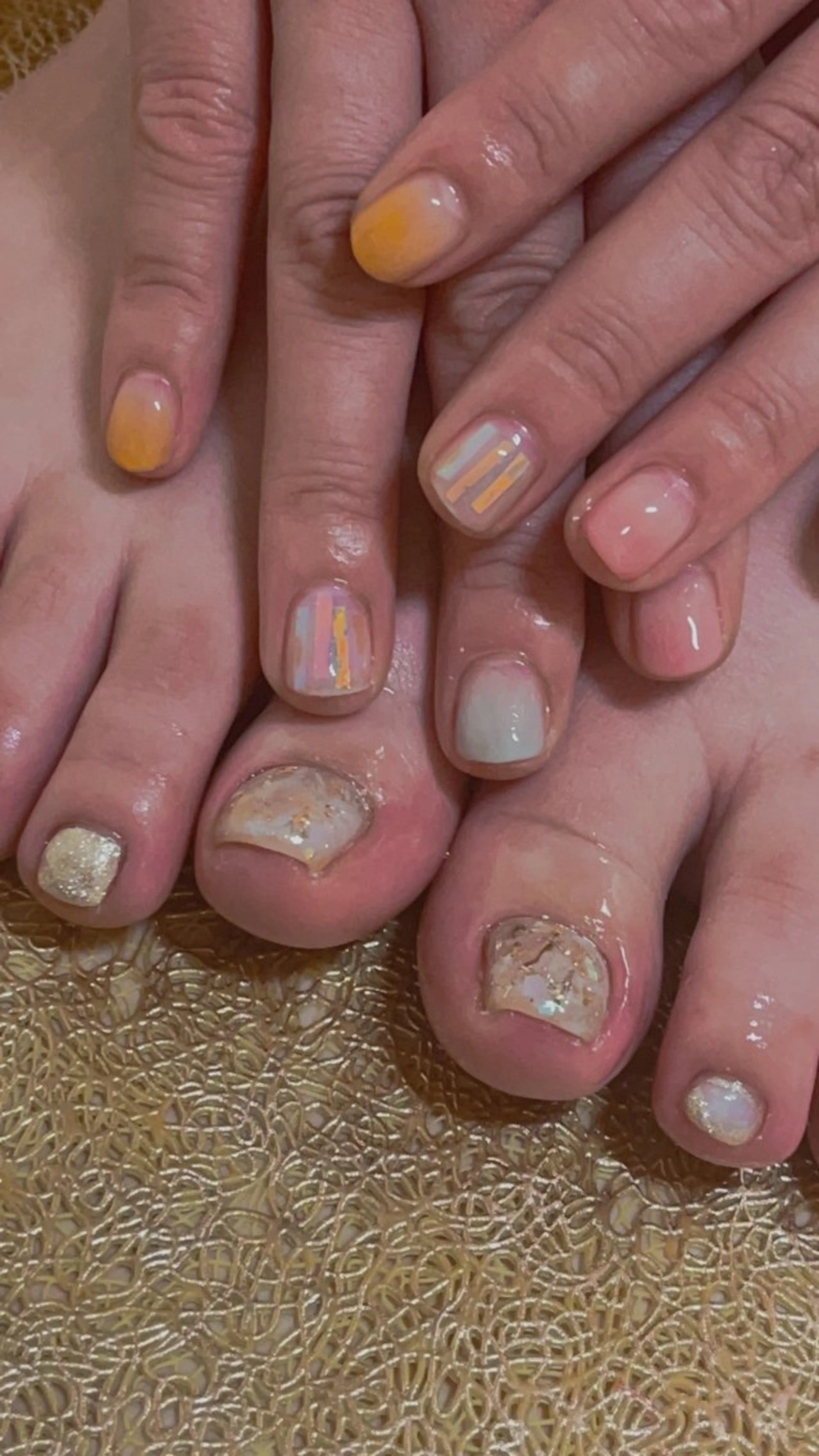 ネイル フットネイル 艶髪／艶カラー 🕊️MAKIKOのヘアスタイル