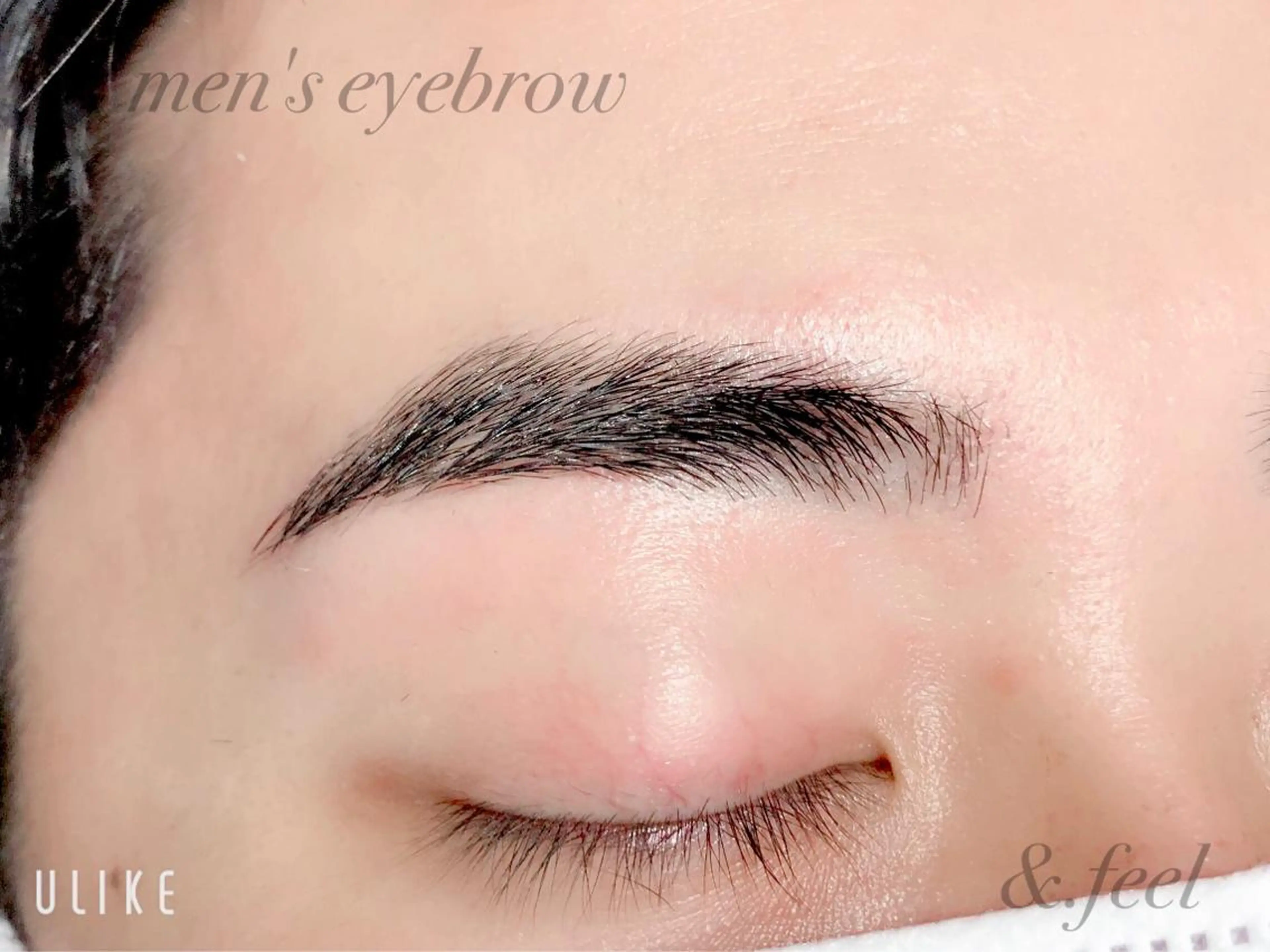 メンズ眉カットの写真