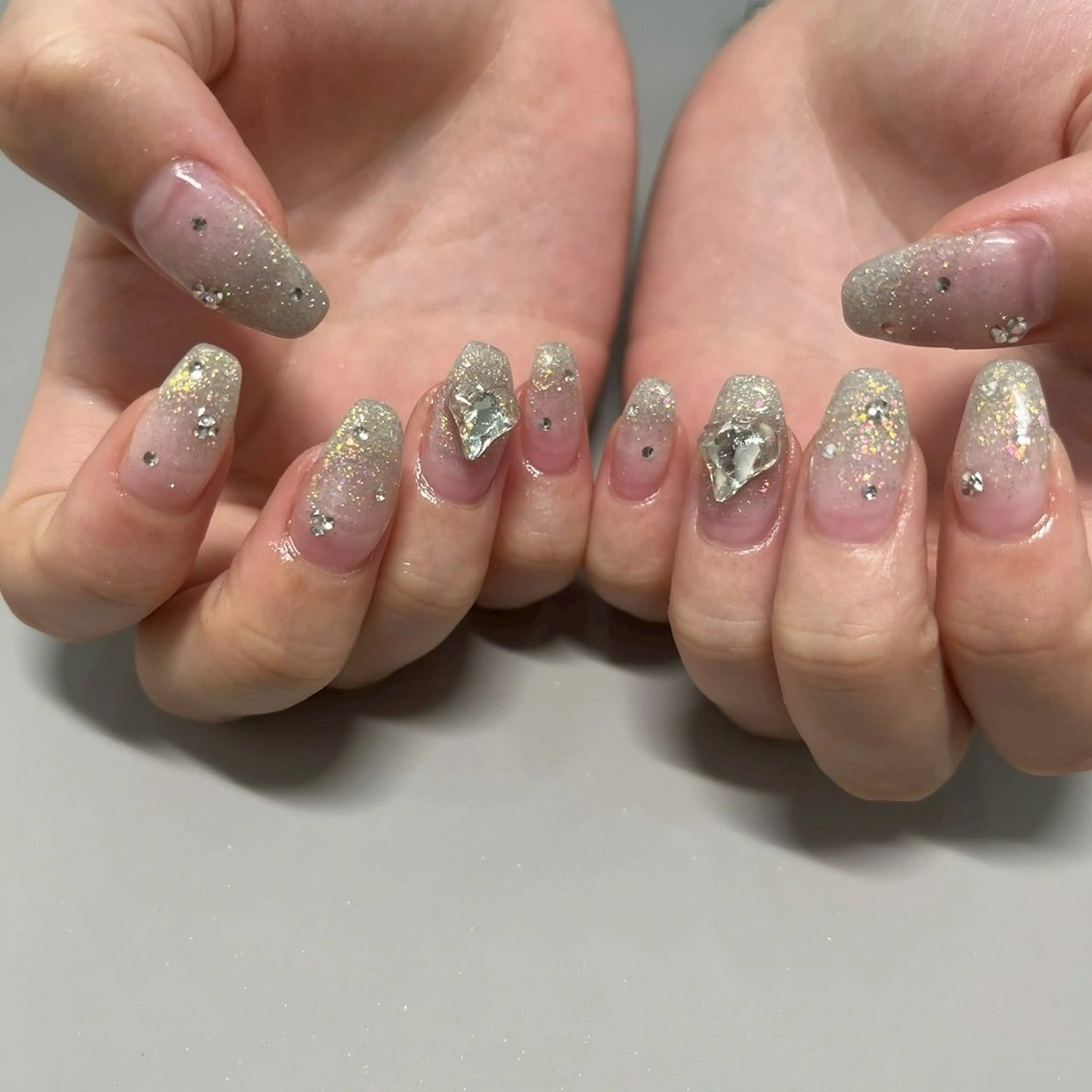 ネイル THEBALM sixネイル💅のネイルデザイン