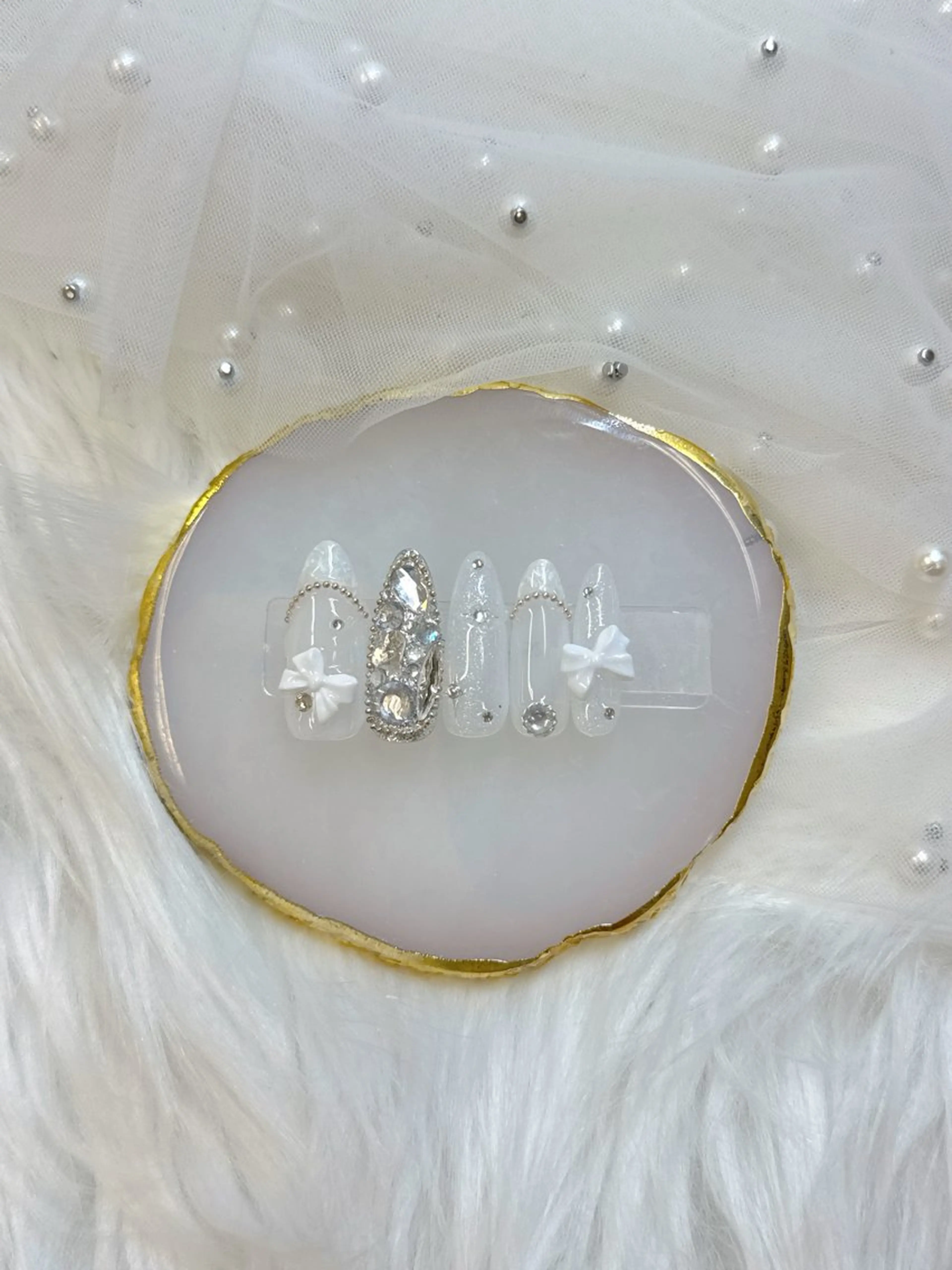 ネイル フットネイル フレンチネイル ジェルネイル ガラスフレンチ キラキラネイル Queeens nailのネイルデザイン