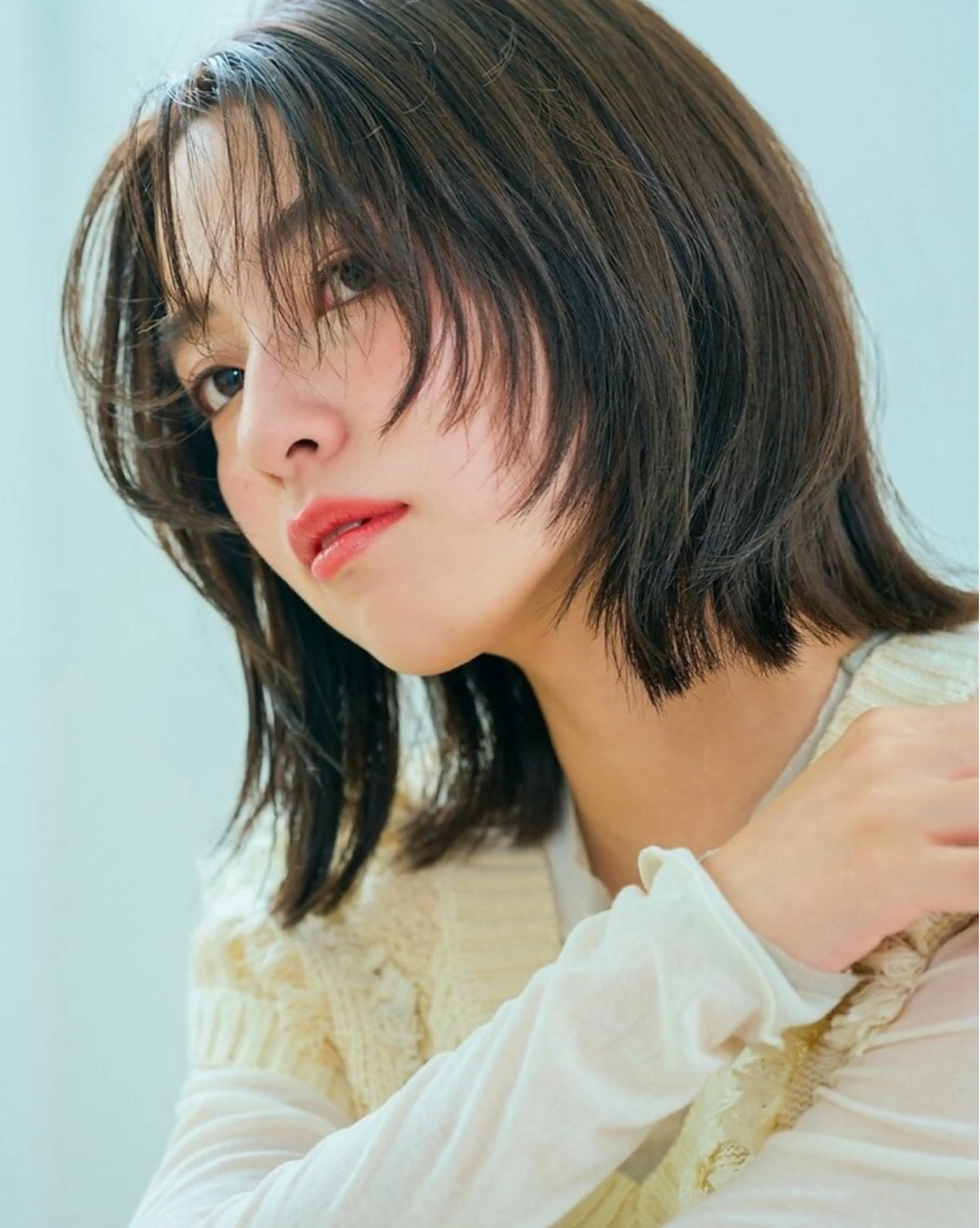 ミディアム レイヤーカット LITTLE SORAのヘアスタイル