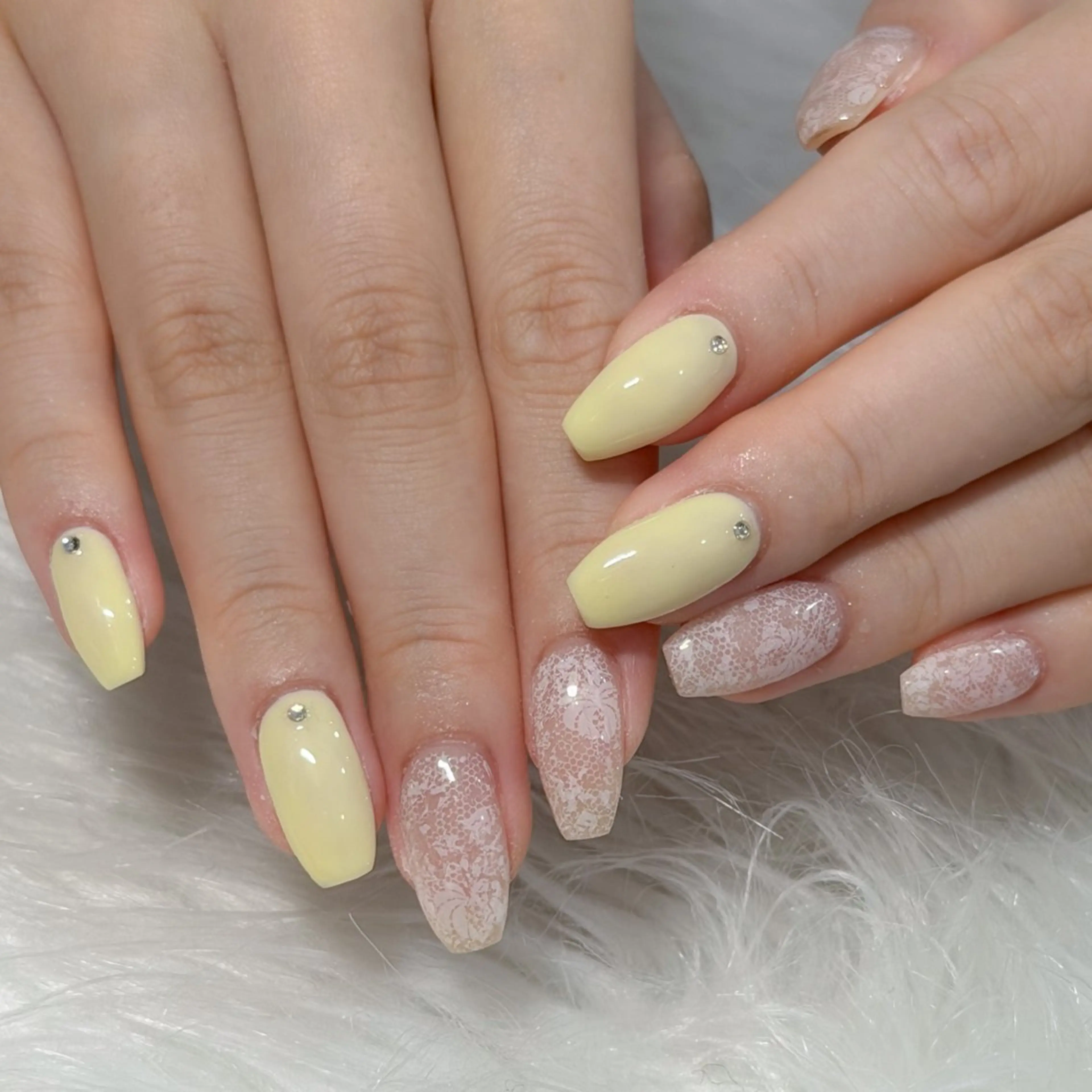 ネイル ハンドネイル フットネイル LAVISH nanamiのネイルデザイン