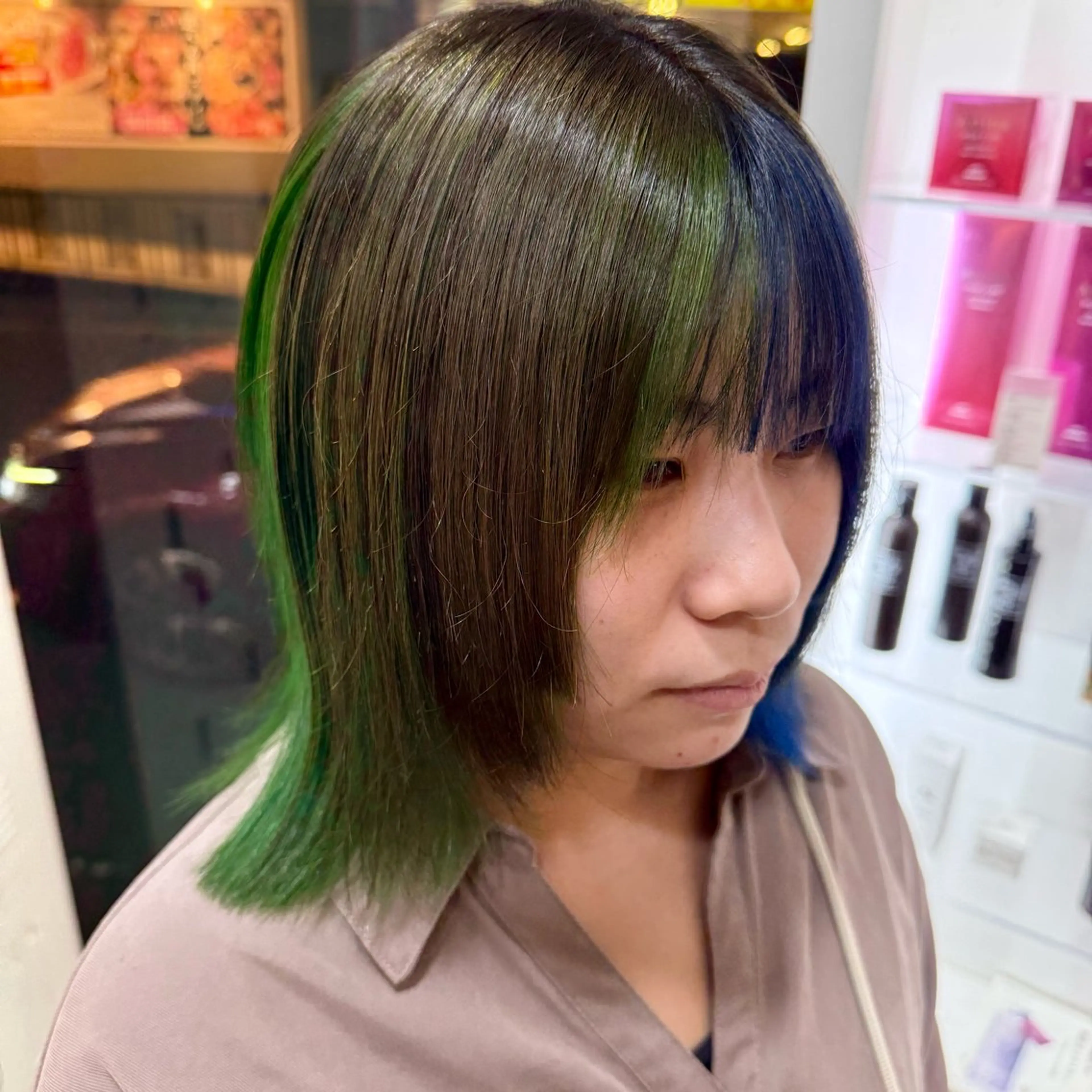 ミディアム カラー 惣木 菜穂のヘアスタイル