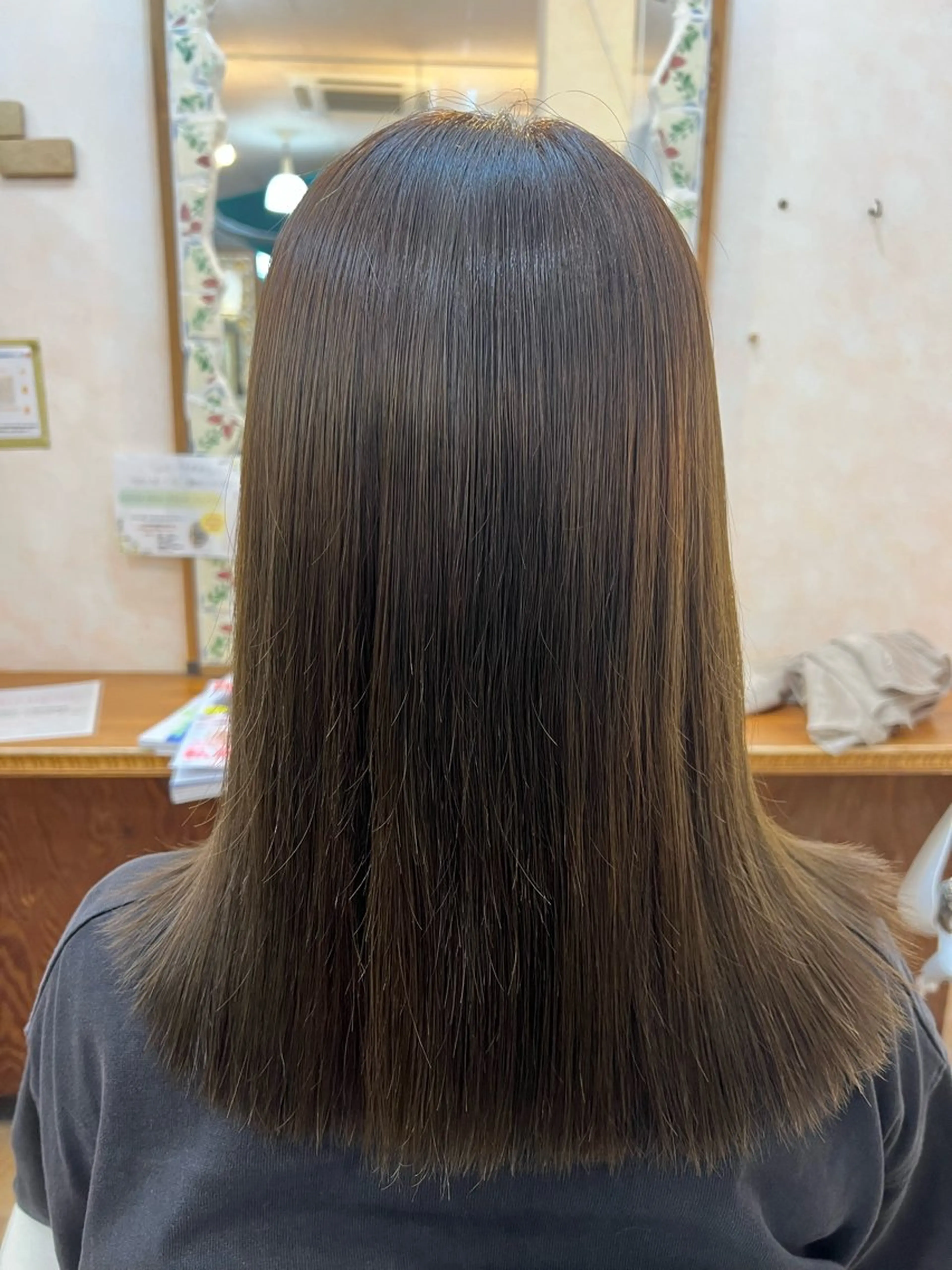 ミディアム カラー 伊東 颯のヘアスタイル