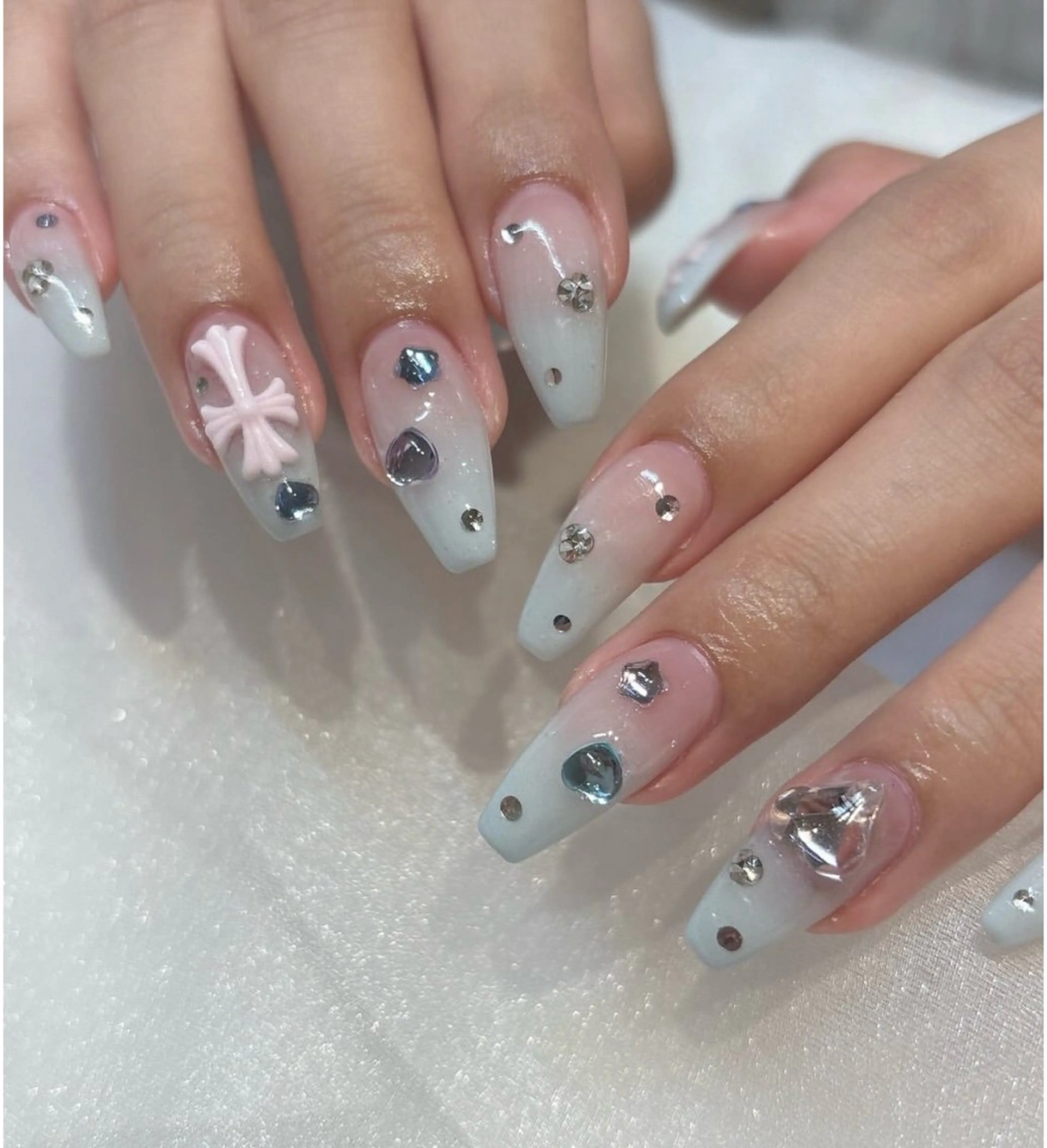 ネイル ハンドネイル NiJi Nailsのネイルデザイン