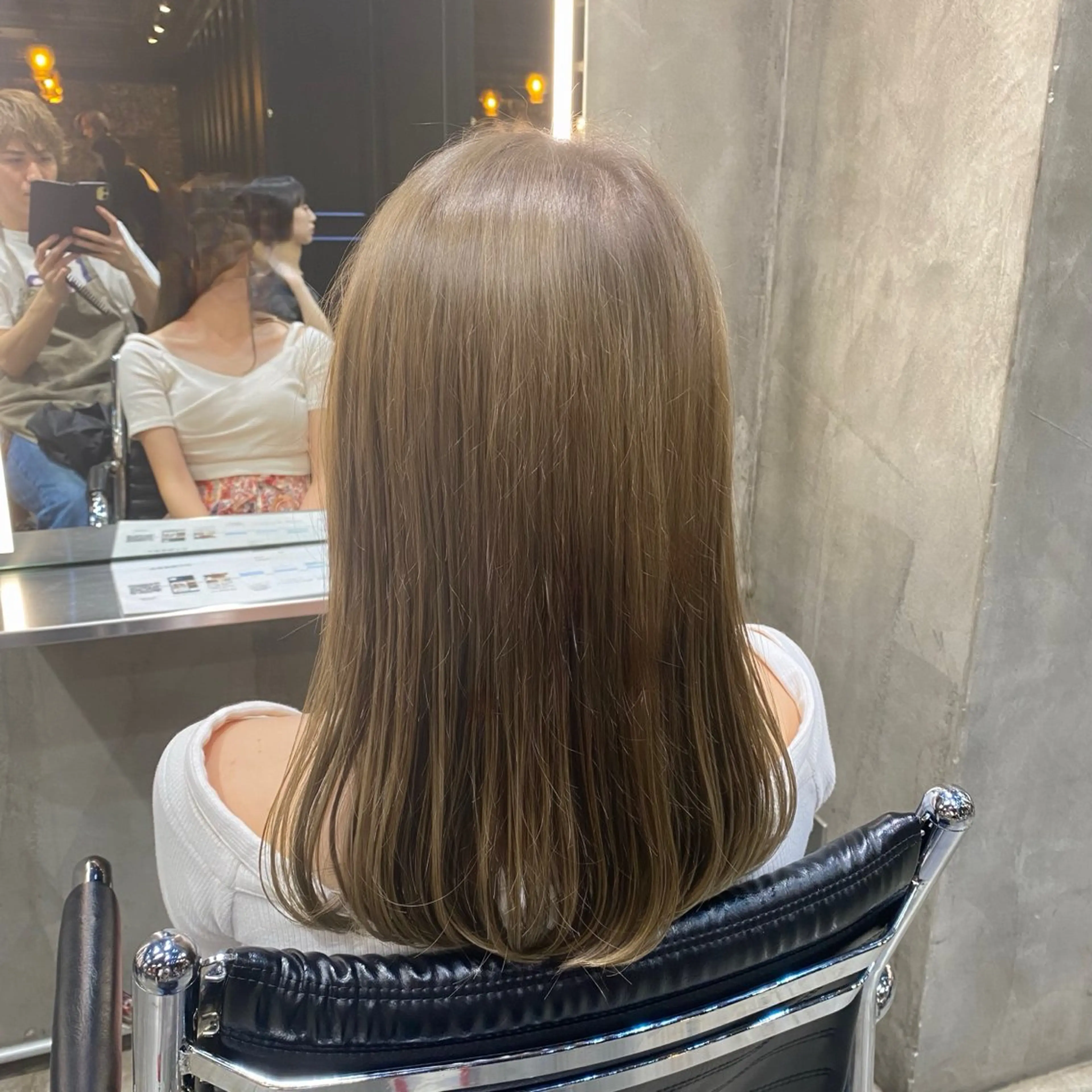 セミロング カラー ブリーチ ブロンド ダブルカラー ブリーチなしカラー カット ヘアカラー 透明感カラー🌿 グレージュ🐺陽介のヘアスタイル