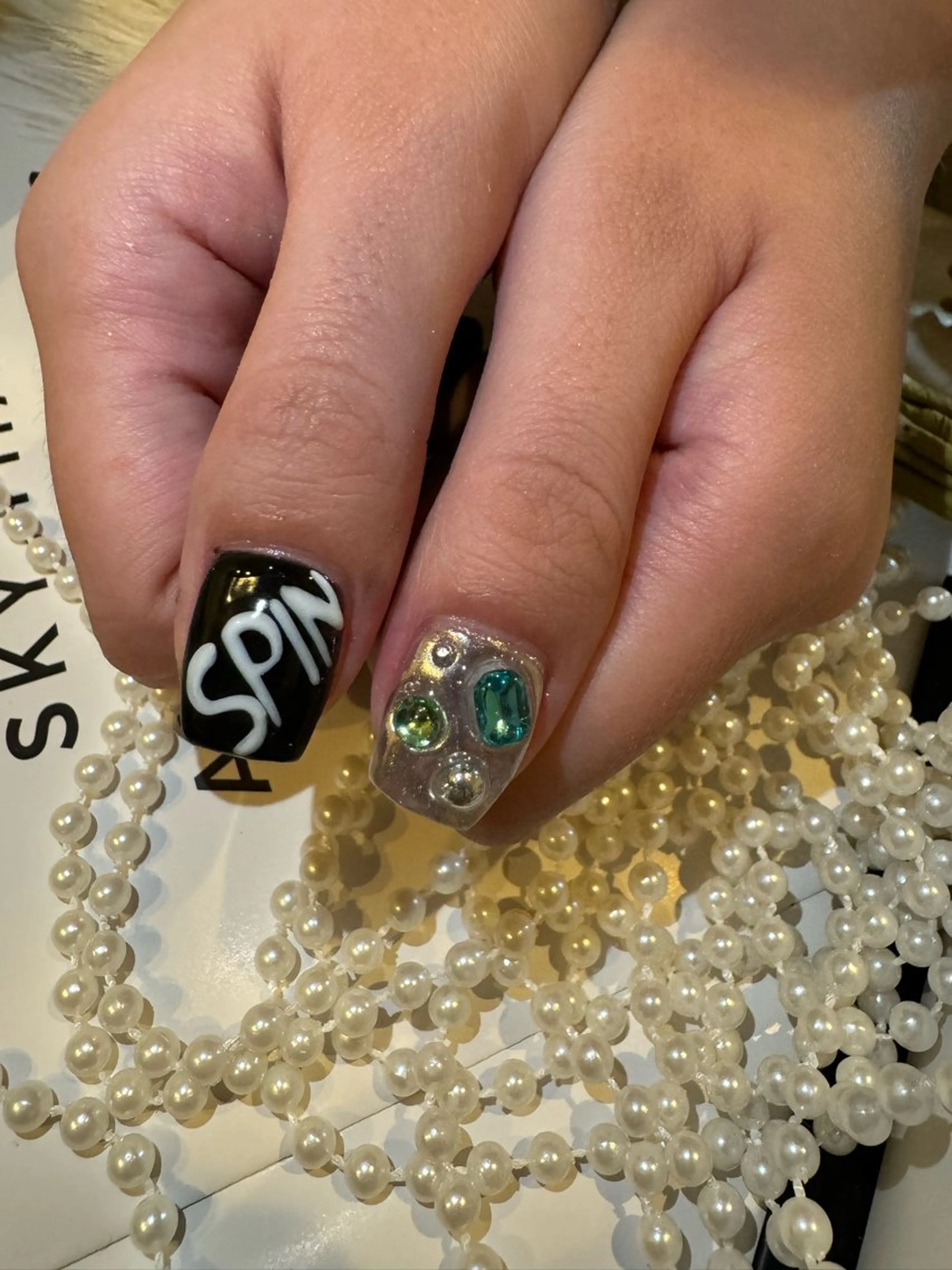 ネイル ハンドネイル 濱岡 咲のネイルデザイン