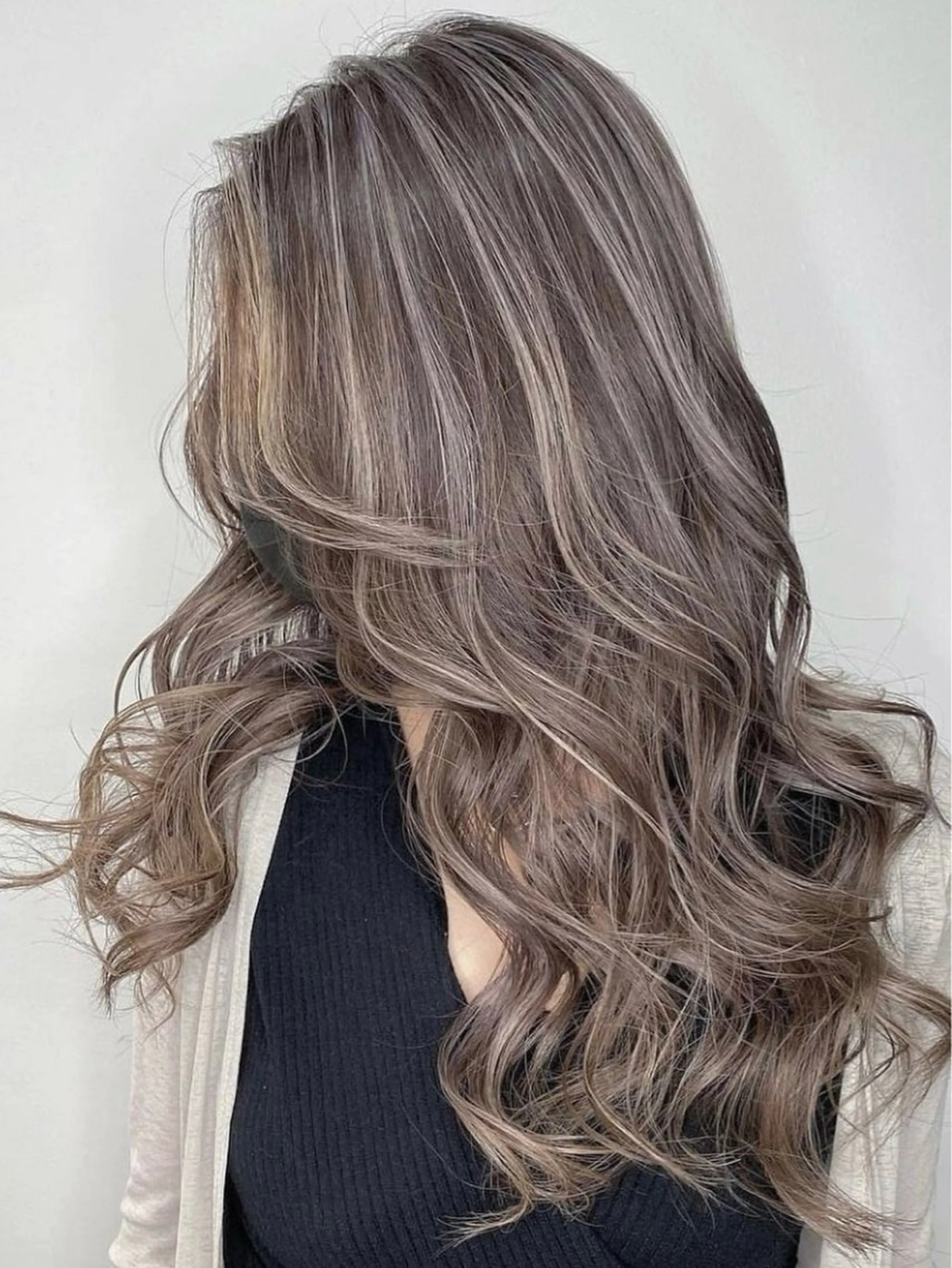 ロング シールエクステ エクステ カット ヘアカラー ヘアサロンelyts 表参道店のヘアスタイル