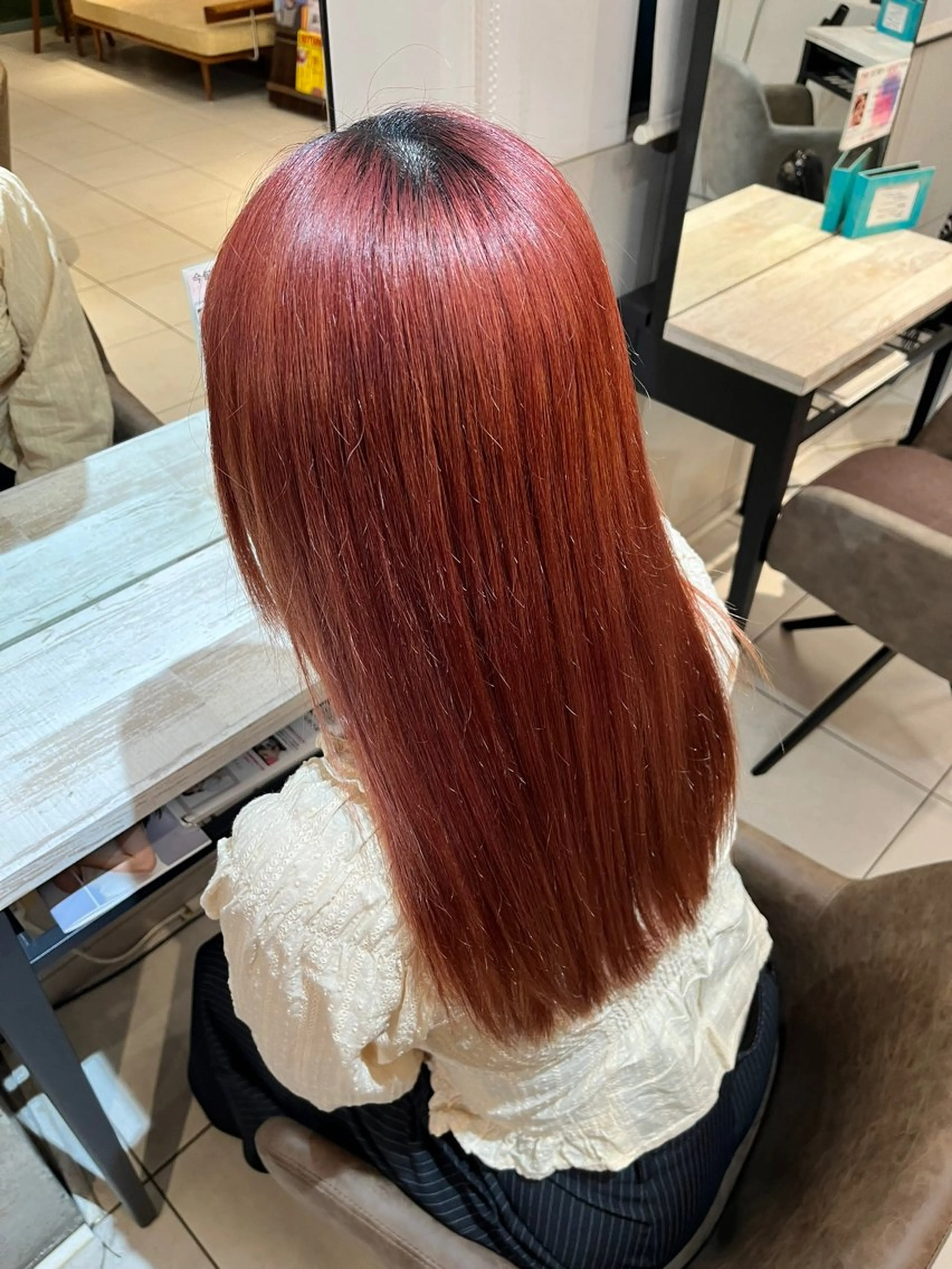 セミロング ヘアカラー Arisa 𖤐 ̖́-のヘアスタイル