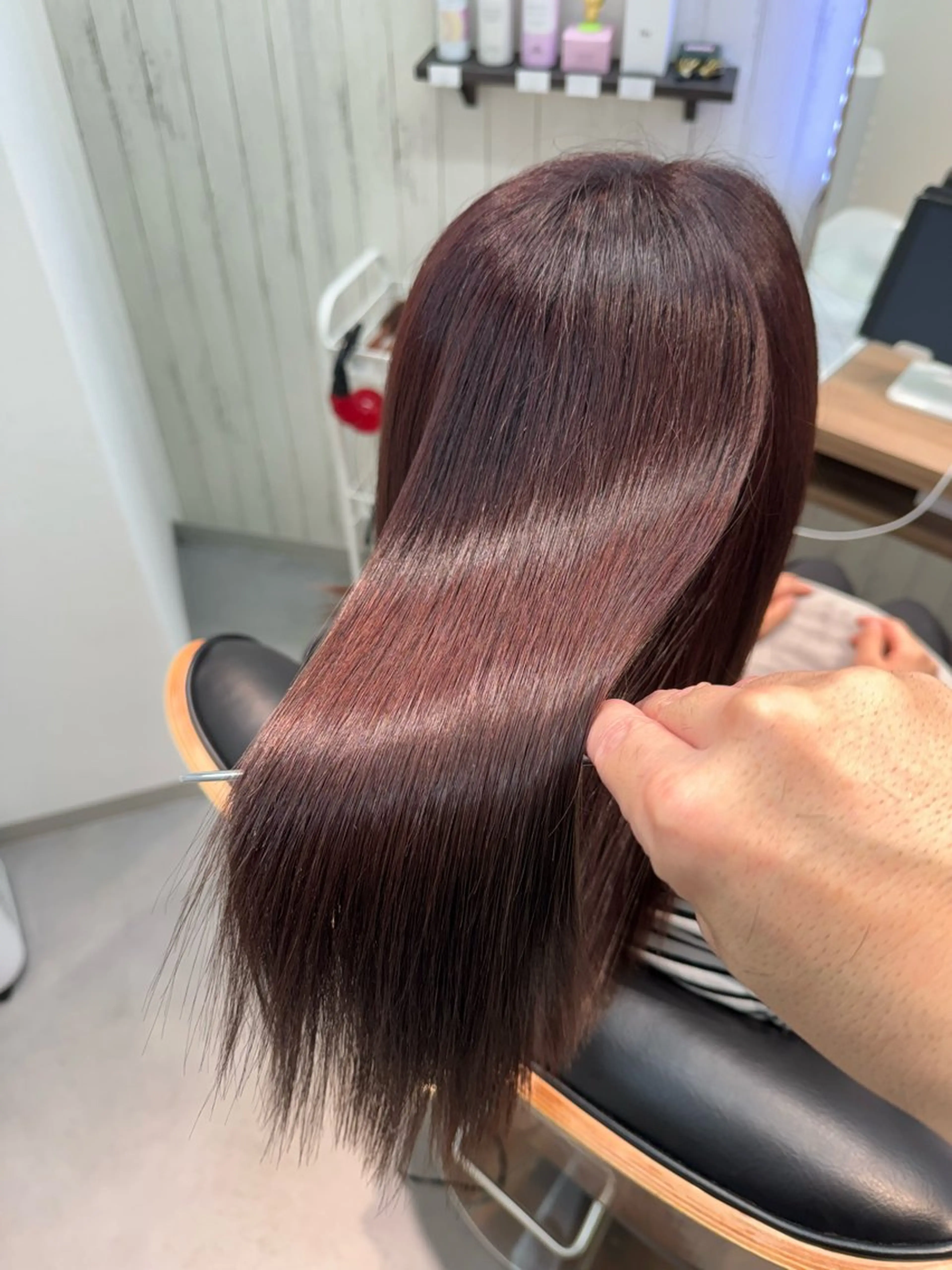 ミディアム カラー 髪質改善 艶髪改善師/高橋潤 /レイヤーカットのヘアスタイル