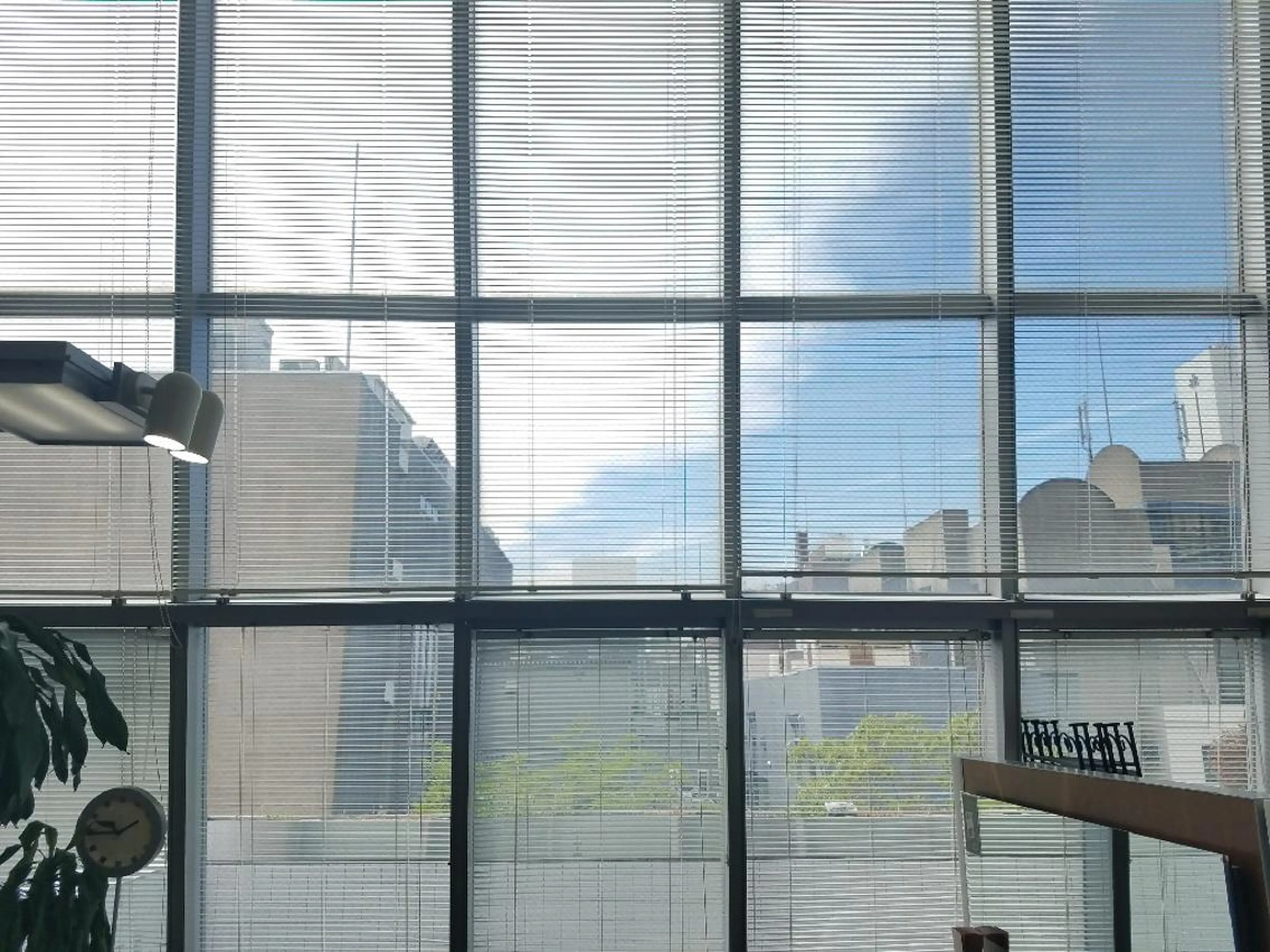 iplus まつげ、眉毛、耳つぼのマツエク・マツパデザイン