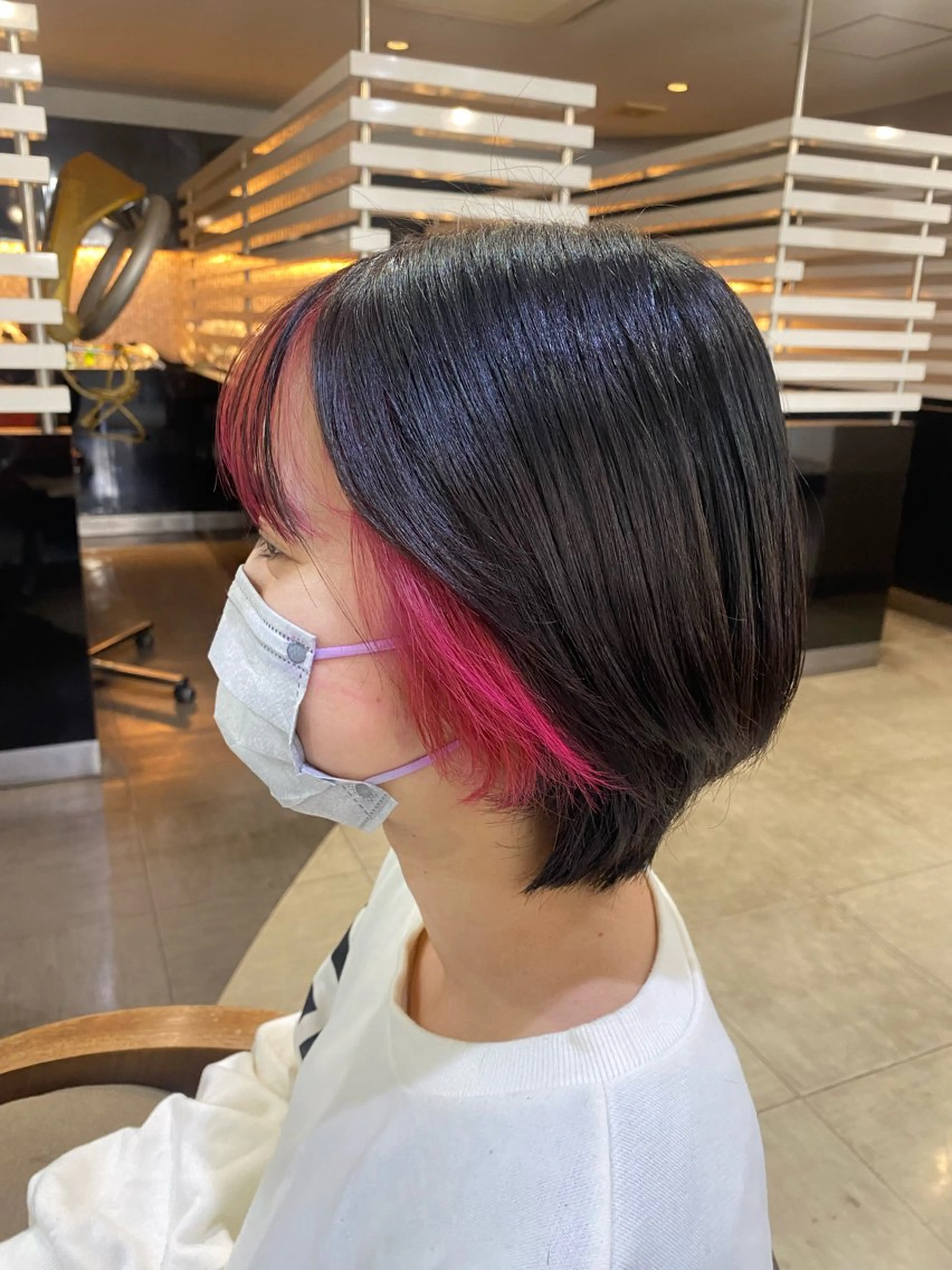 ショート カラー ヘアアレンジ インナーカラー 烏山 達也のヘアスタイル