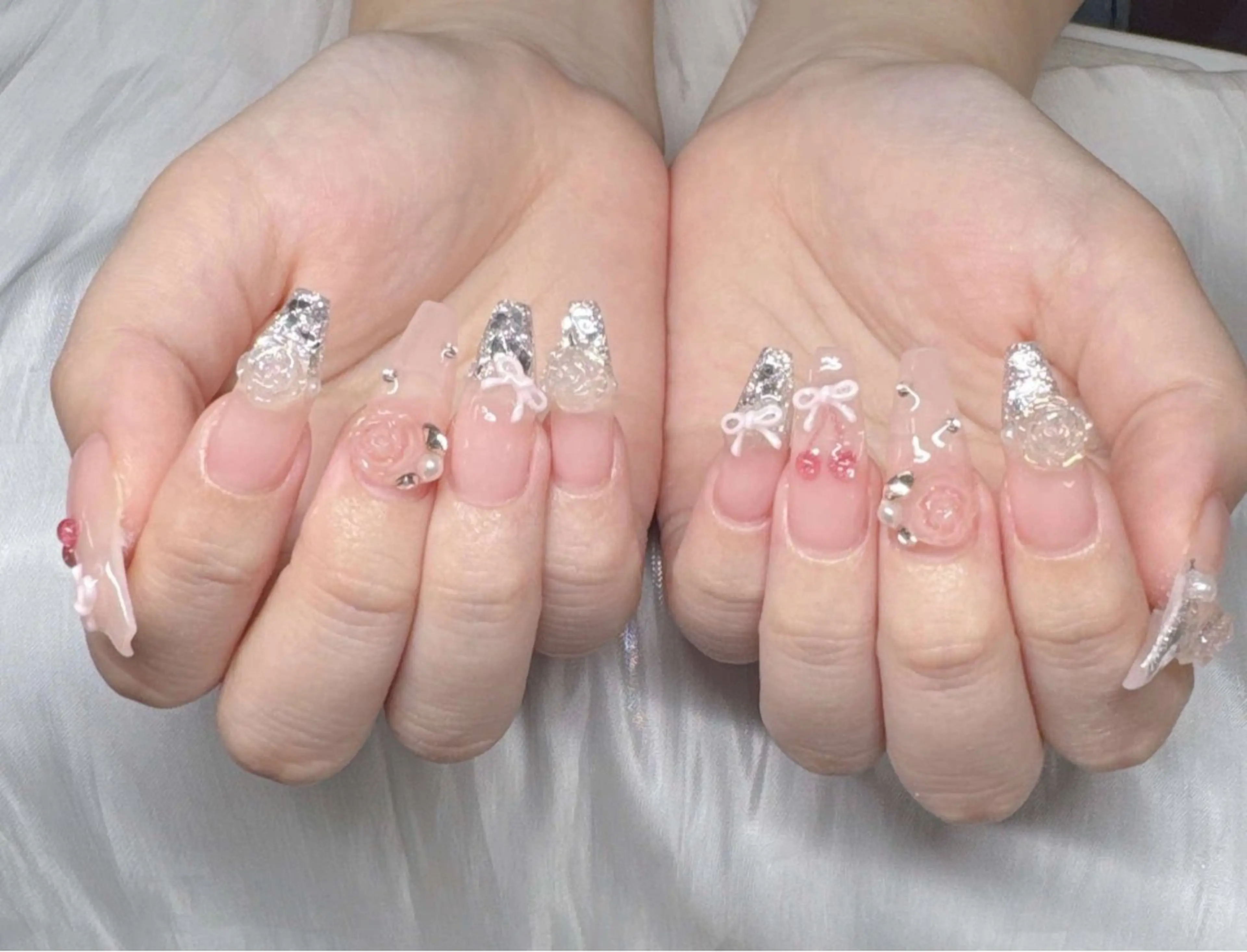 ネイル 長さ出し グラデーション 卒業式 キラキラネイル マグネットネイル ハンドネイル Lee Nailsのネイルデザイン