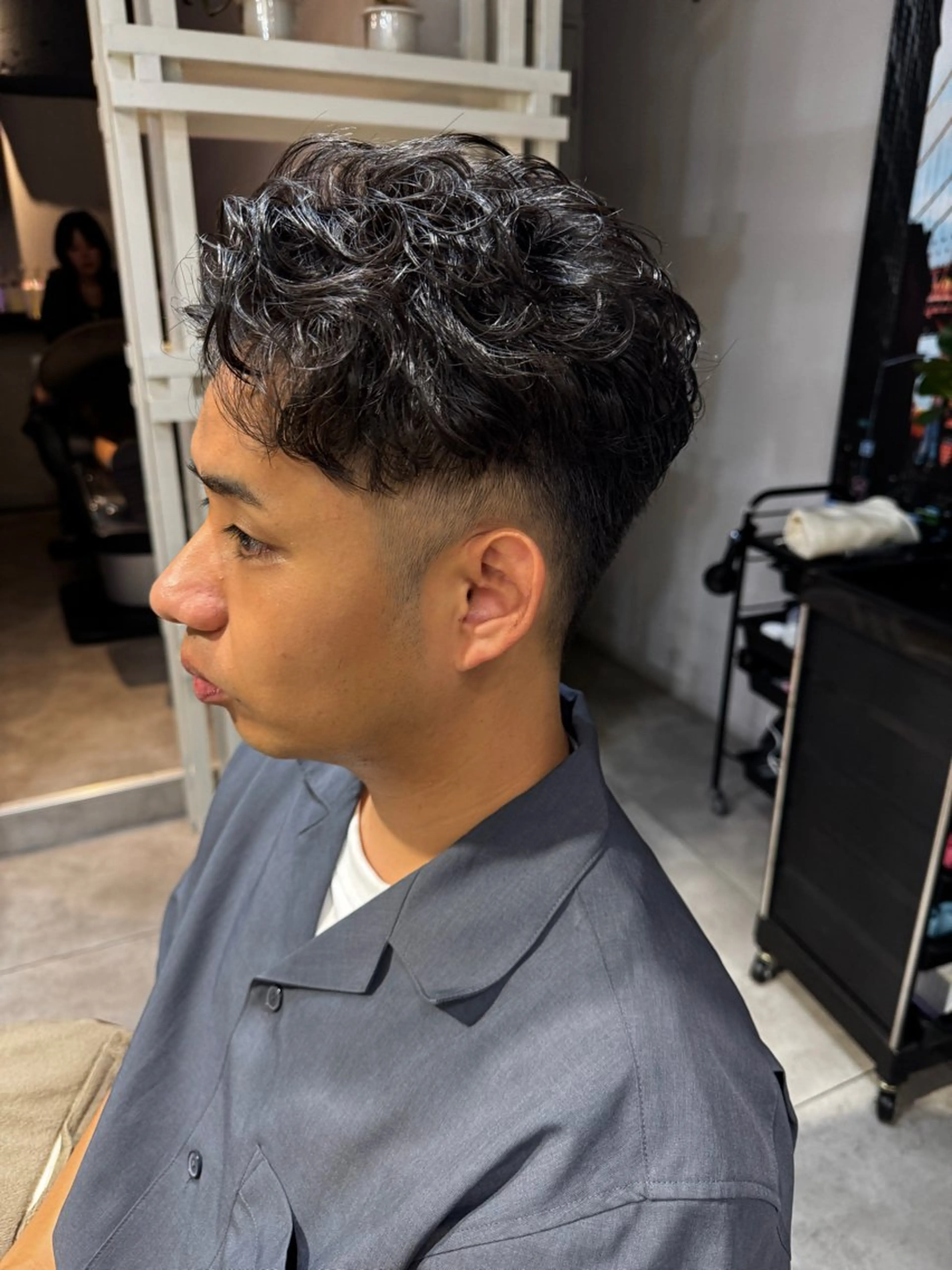 ショート パーマ メンズ アップバング メンズパーマ カット パーマ トリートメント 似合う髪型が 分からない方へのヘアスタイル